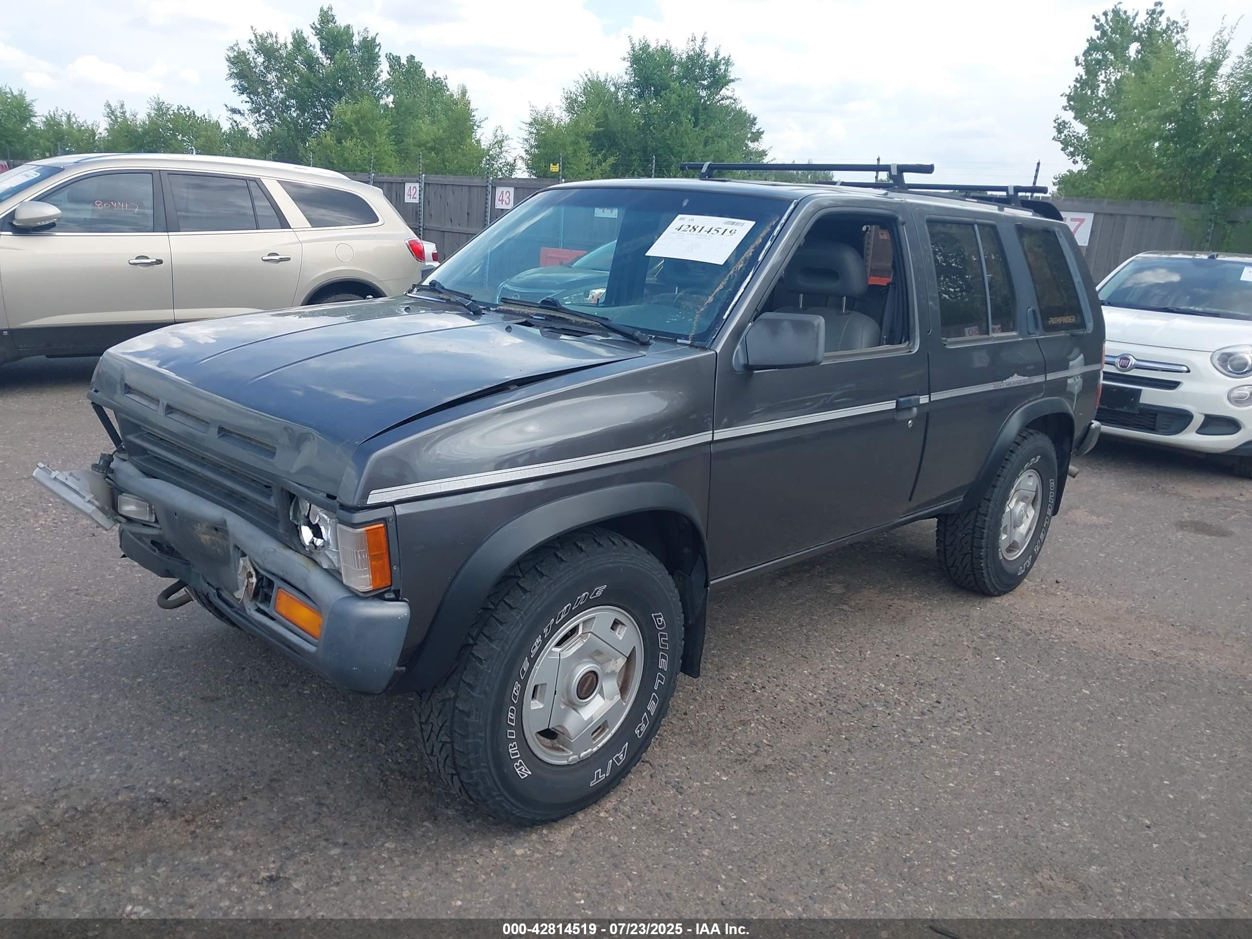 1995 Nissan Pathfinder Le/se/xe Gray vin: JN8HD17Y1SW084682