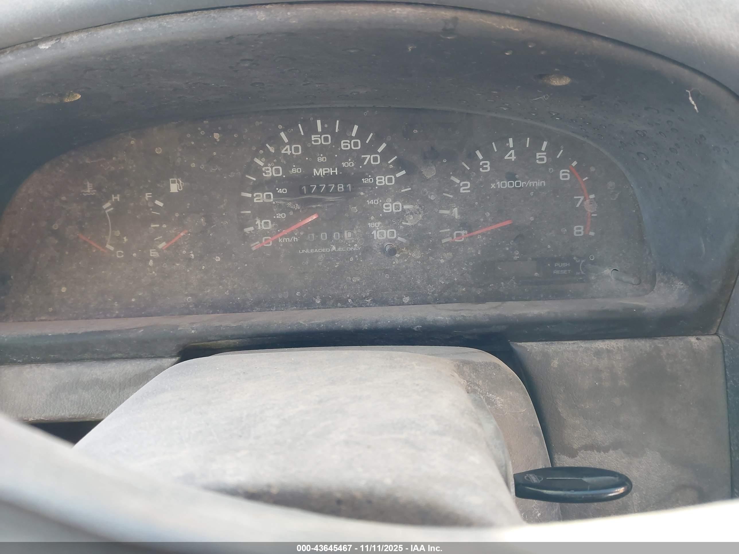 1995 Nissan Pathfinder Le/se/xe Silver vin: JN8HD17Y1SW109502