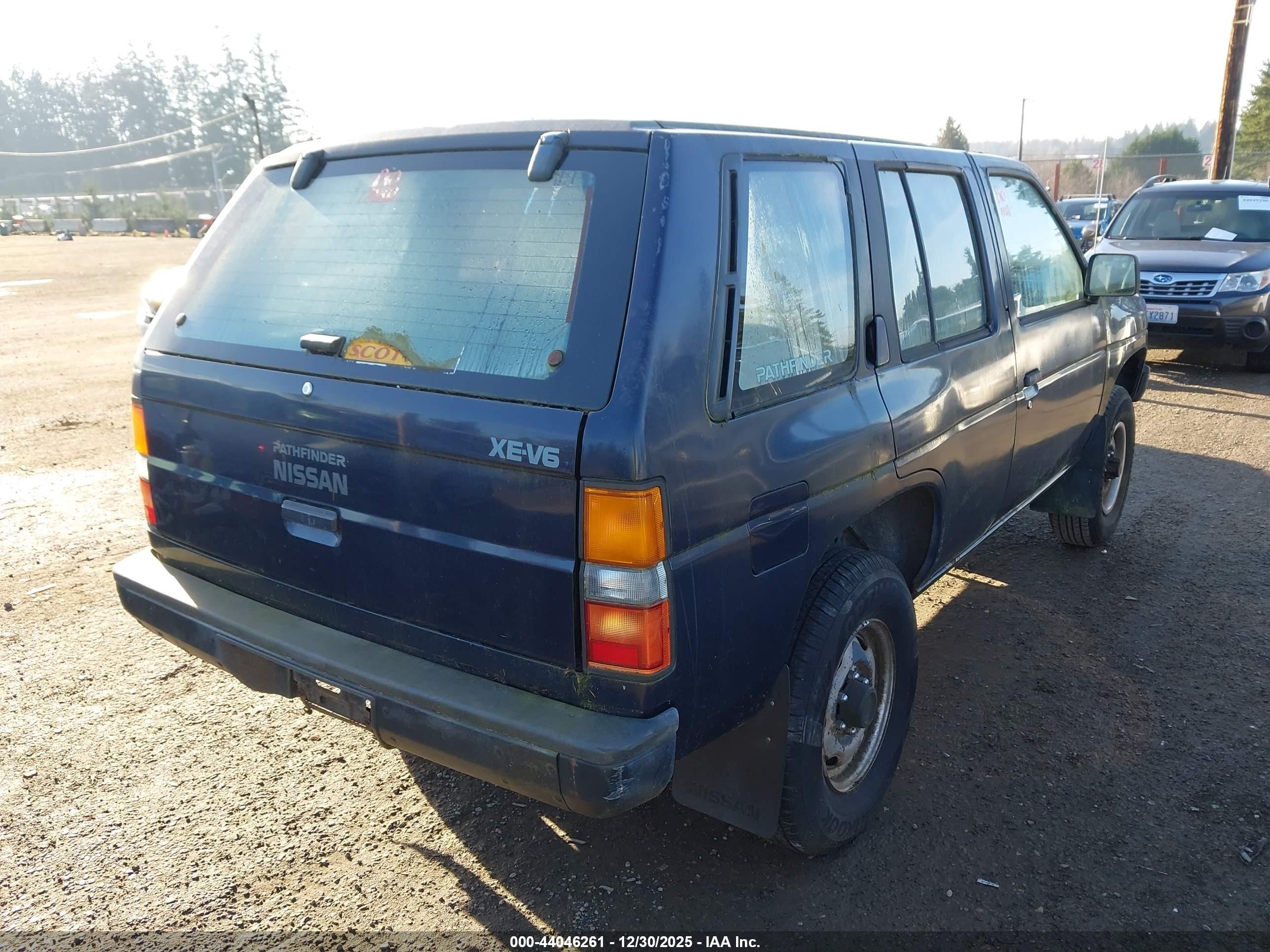 1990 Nissan Pathfinder   Blue vin: JN8HD17Y2LW215409