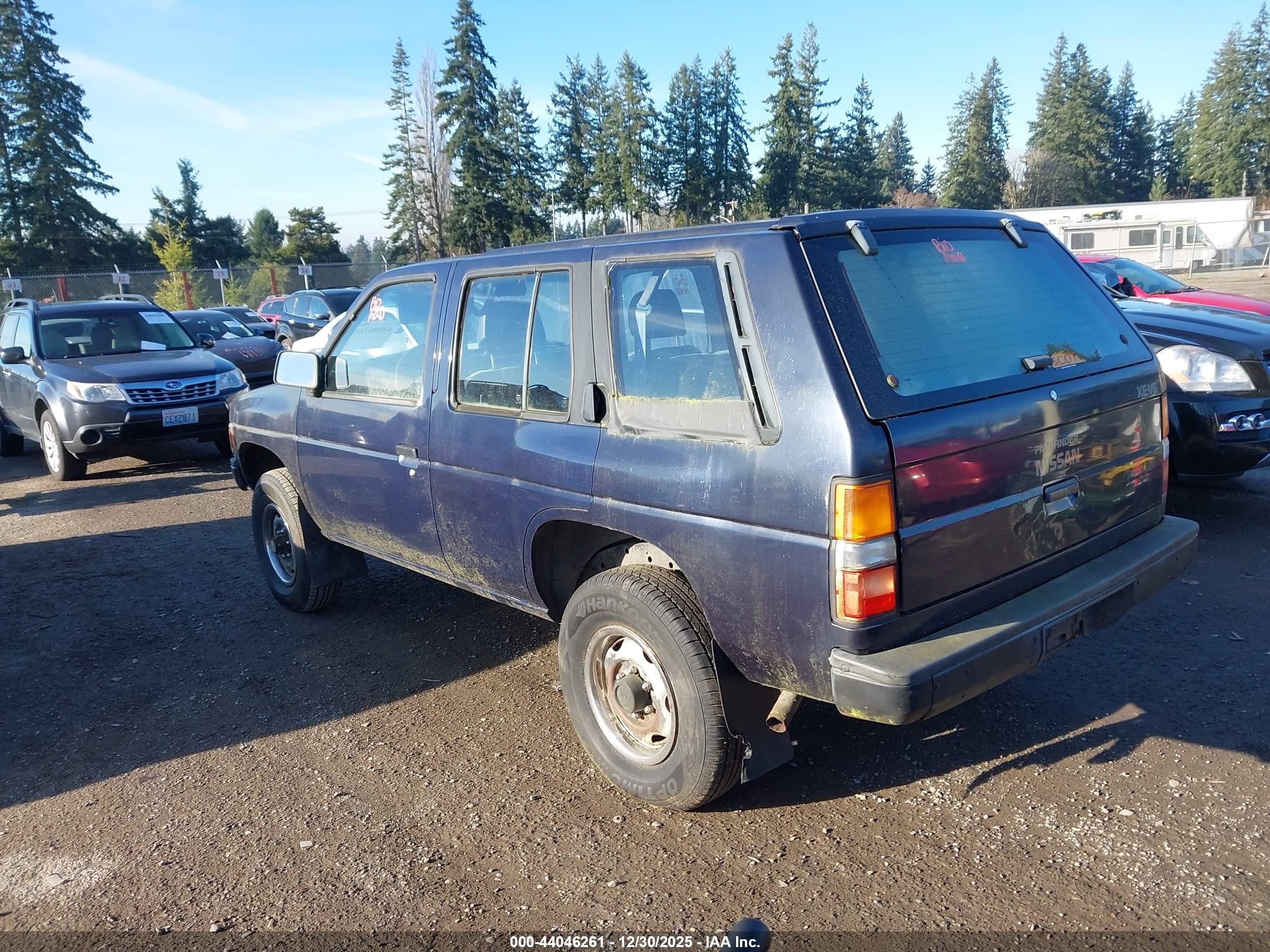 1990 Nissan Pathfinder   Blue vin: JN8HD17Y2LW215409