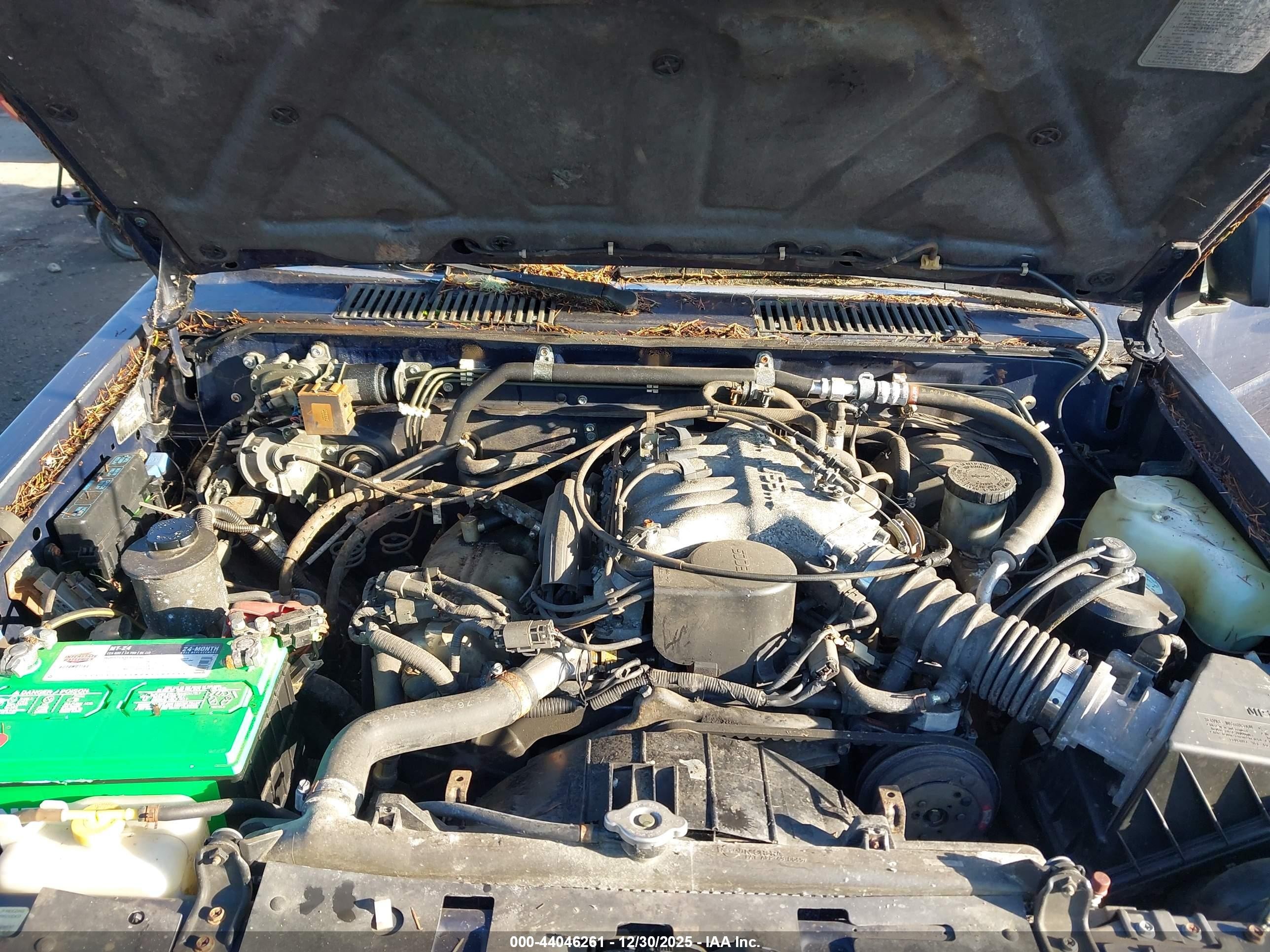 1990 Nissan Pathfinder   Blue vin: JN8HD17Y2LW215409