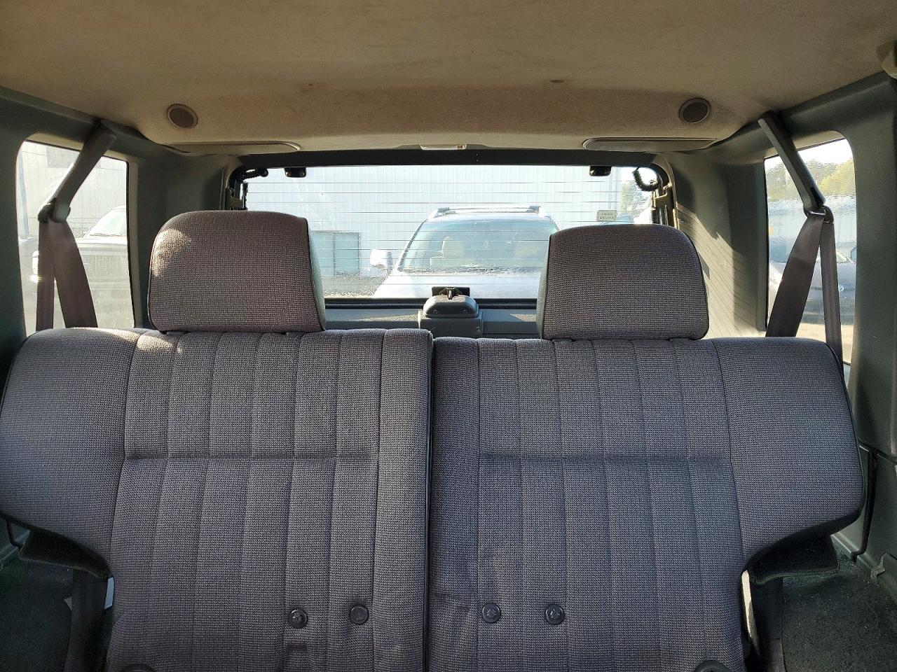 1994 Niss Pathfinder Gold vin: JN8HD17Y2RW223941