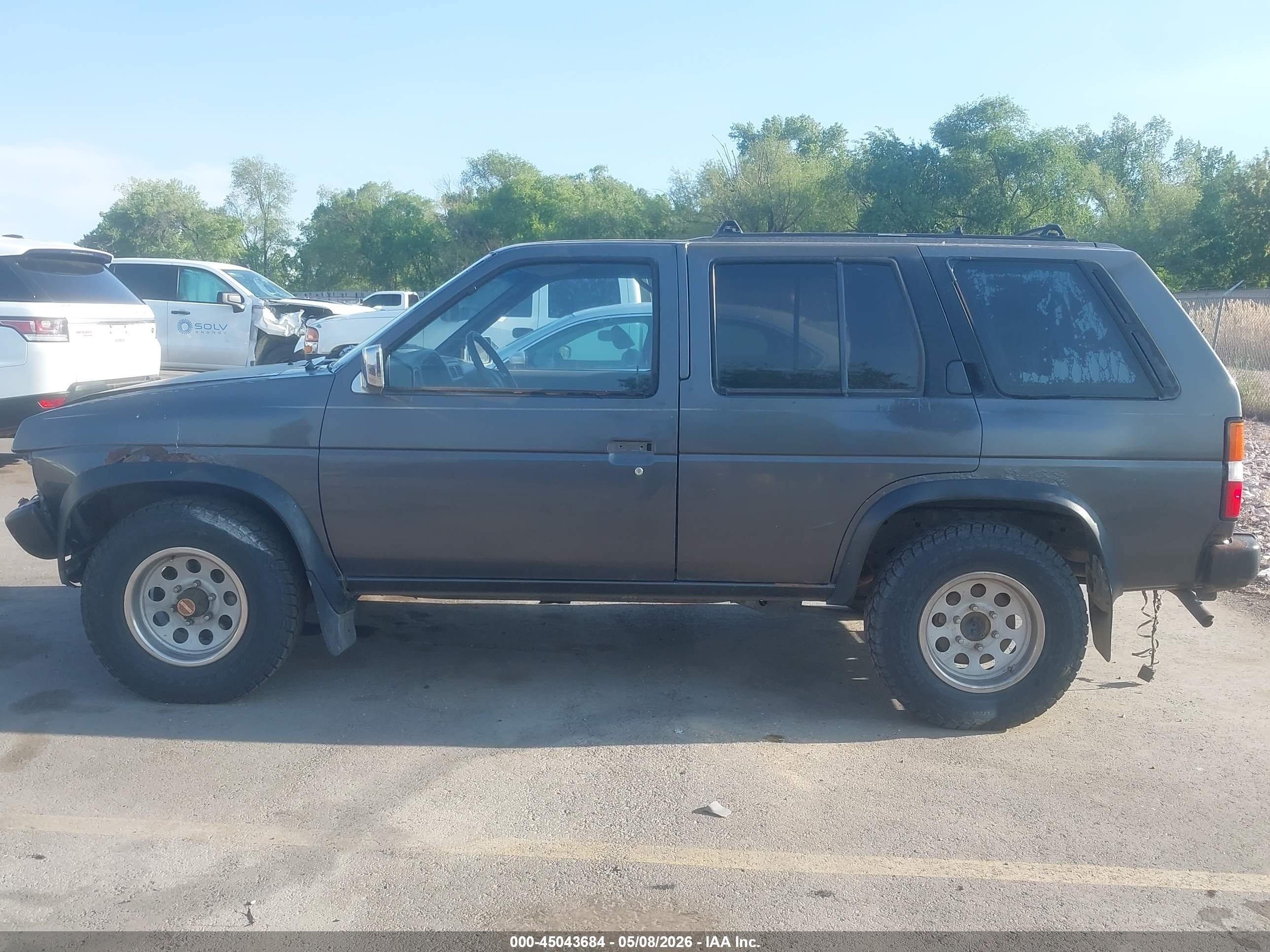 1995 Nissan Pathfinder Le/se/xe Gray vin: JN8HD17Y2SW040996