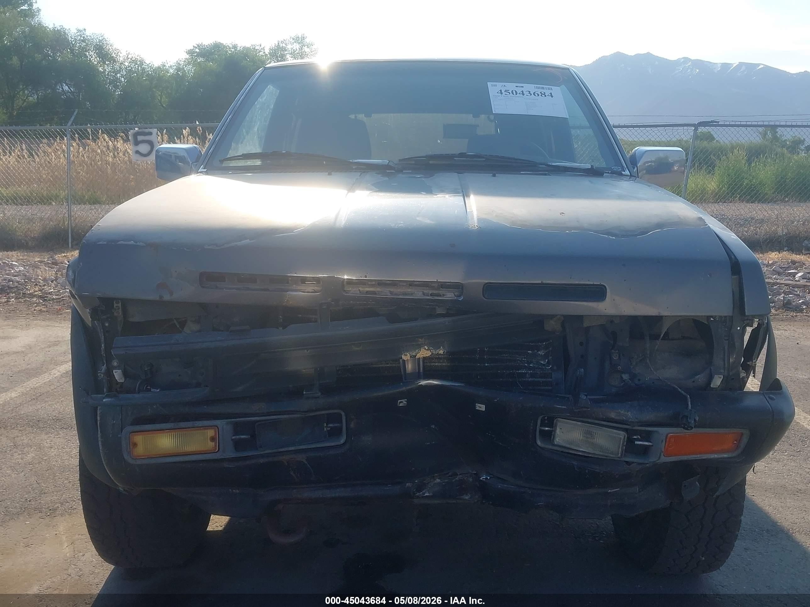 1995 Nissan Pathfinder Le/se/xe Gray vin: JN8HD17Y2SW040996