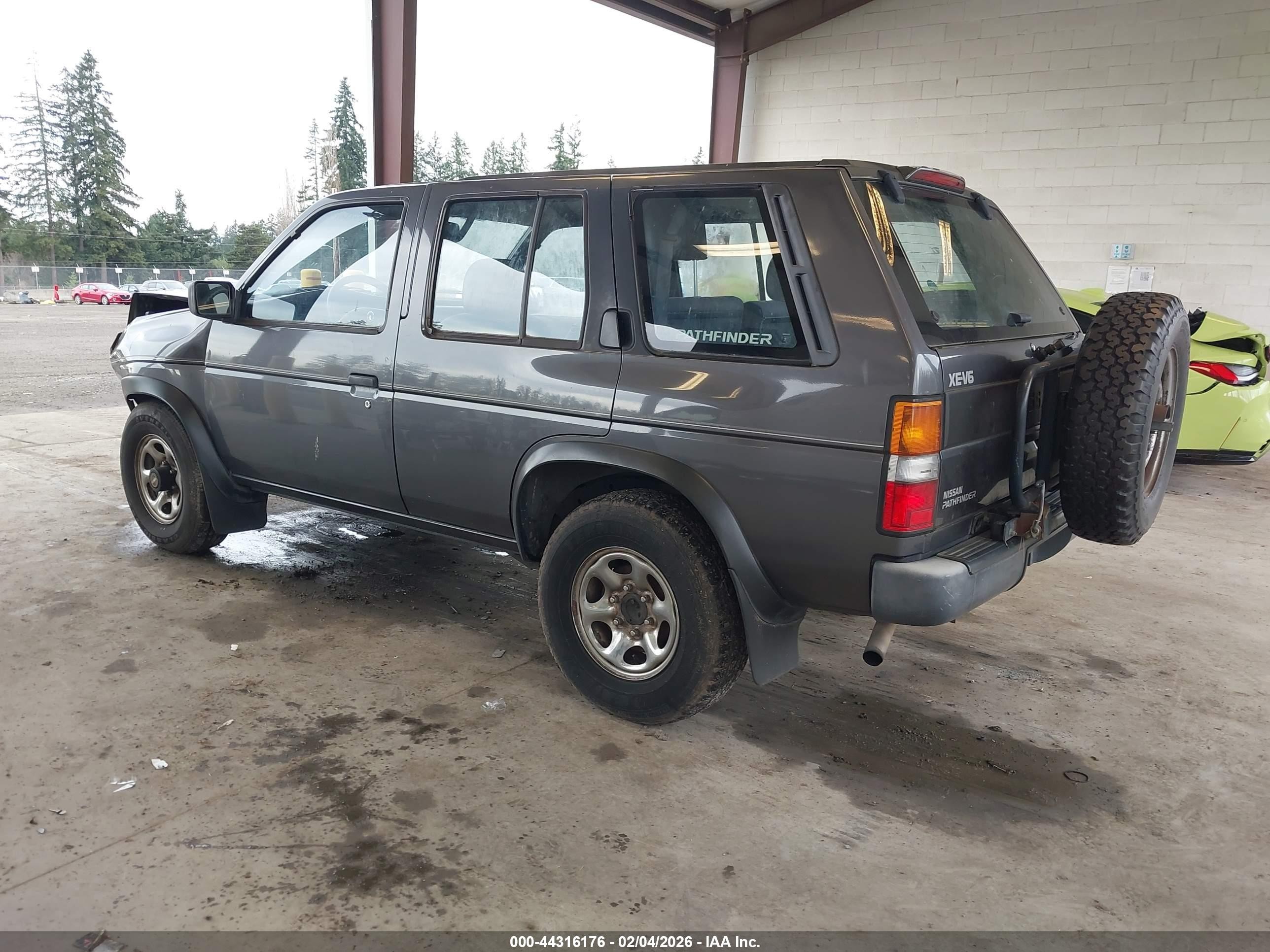 1995 Nissan Pathfinder Le/se/xe Gray vin: JN8HD17Y2SW054350