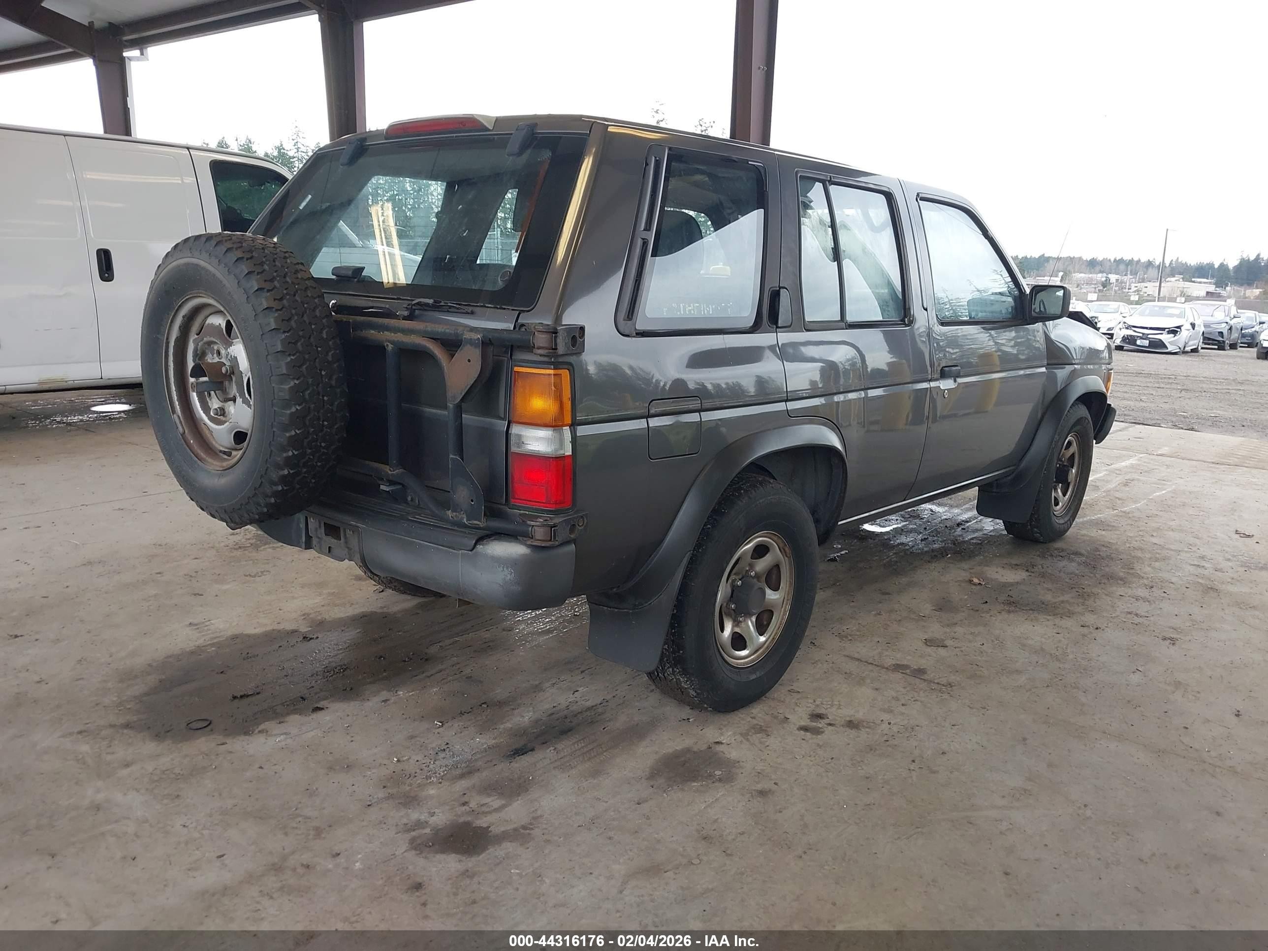 1995 Nissan Pathfinder Le/se/xe Gray vin: JN8HD17Y2SW054350