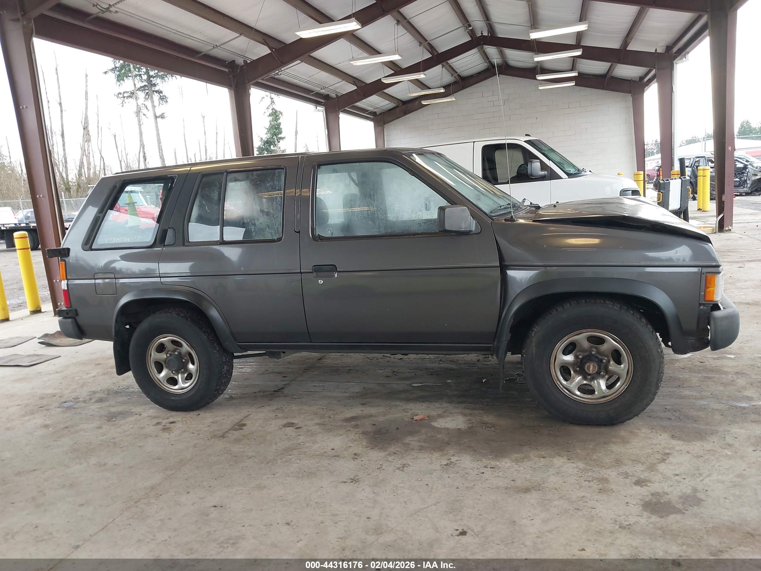 1995 Nissan Pathfinder Le/se/xe Gray vin: JN8HD17Y2SW054350