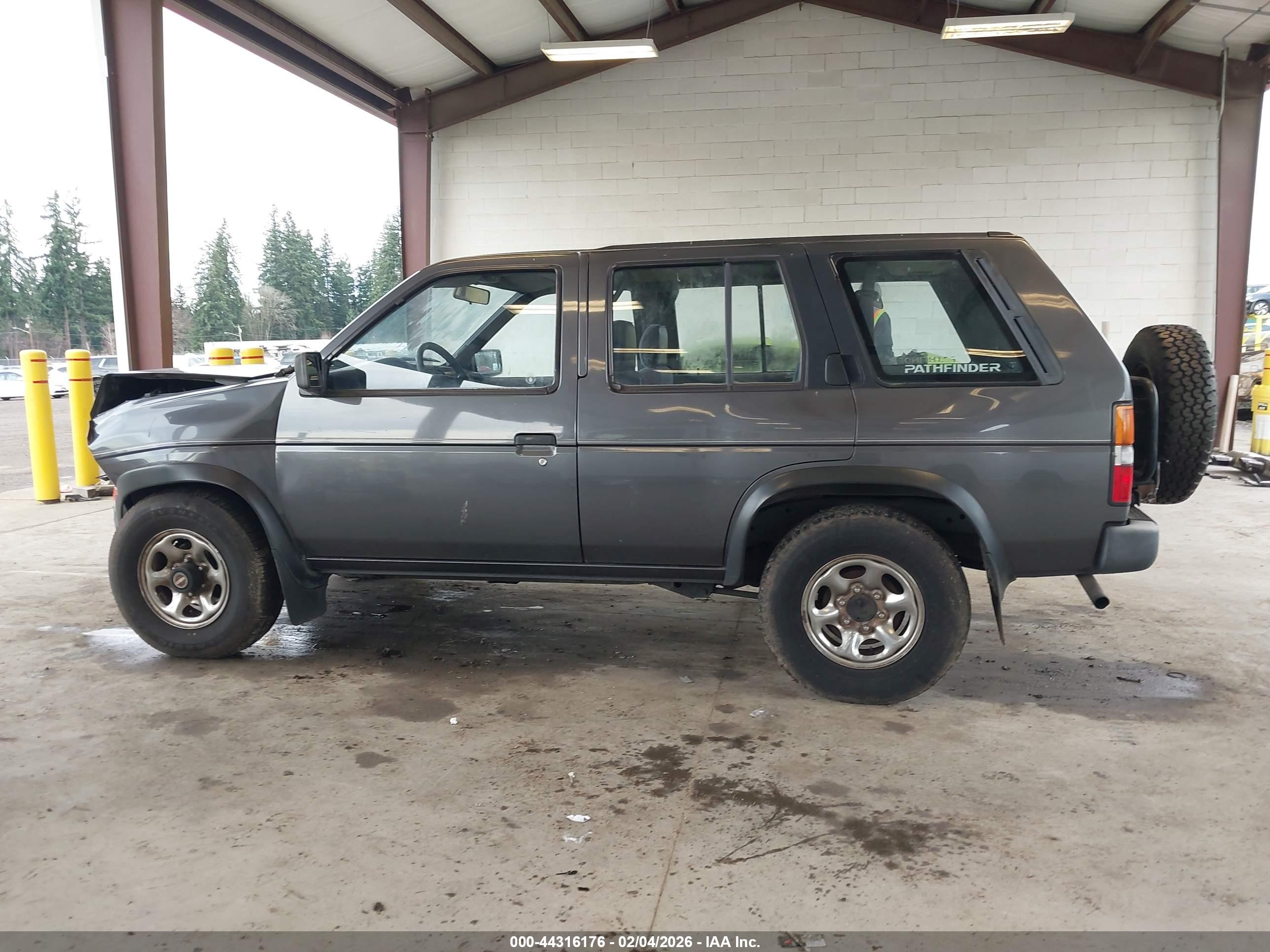 1995 Nissan Pathfinder Le/se/xe Gray vin: JN8HD17Y2SW054350