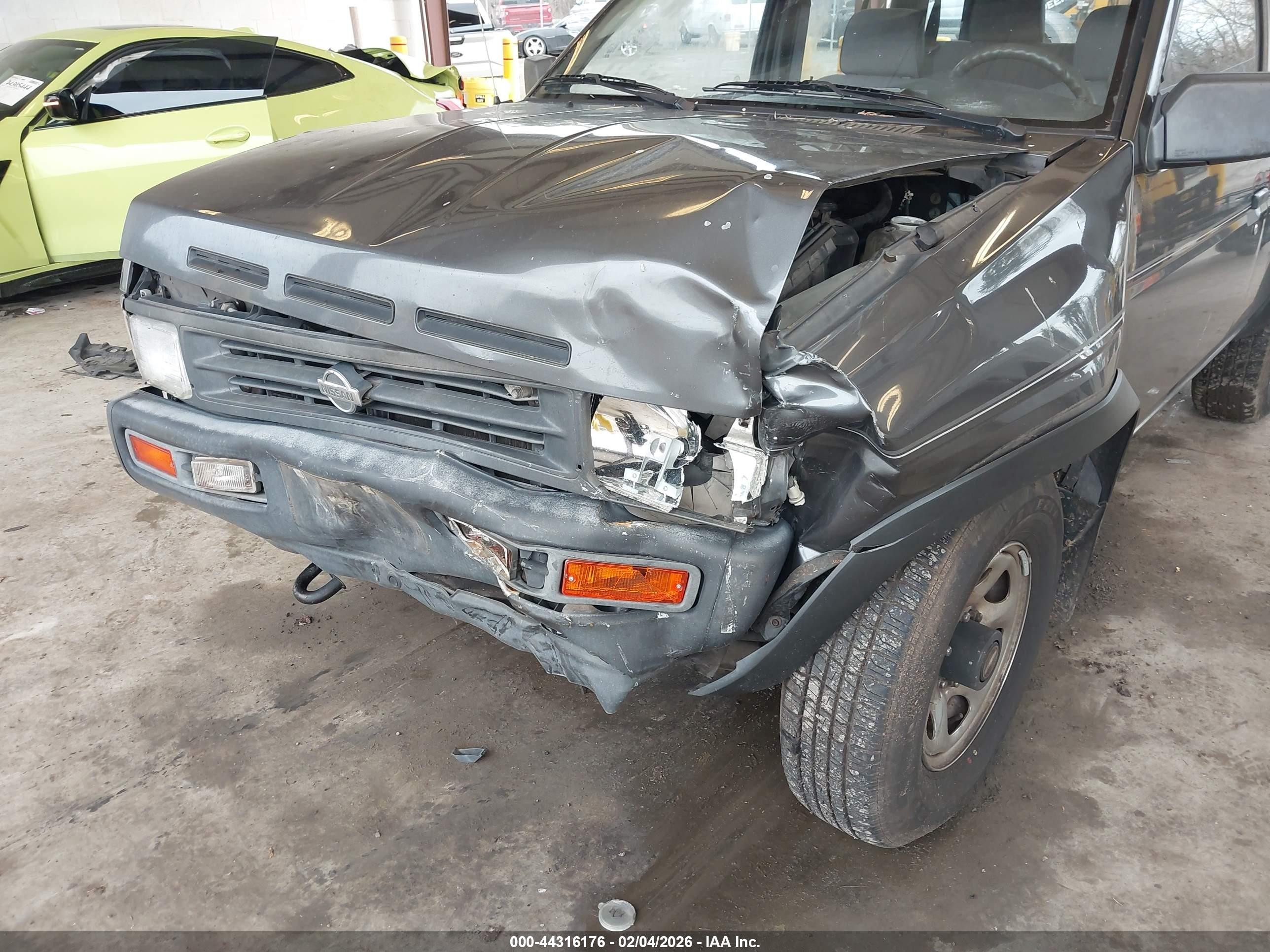 1995 Nissan Pathfinder Le/se/xe Gray vin: JN8HD17Y2SW054350