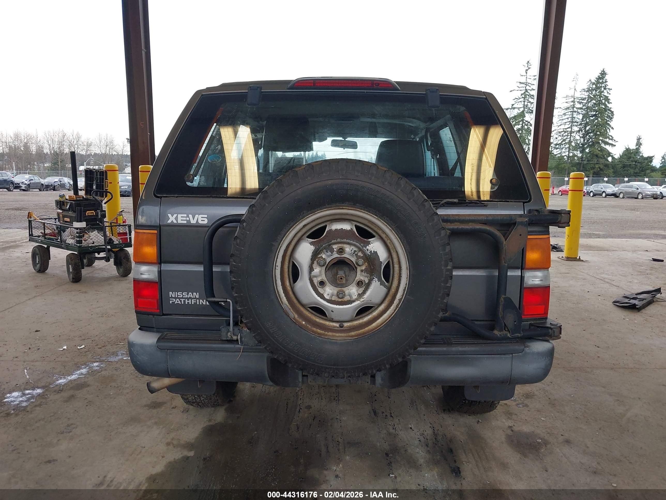 1995 Nissan Pathfinder Le/se/xe Gray vin: JN8HD17Y2SW054350