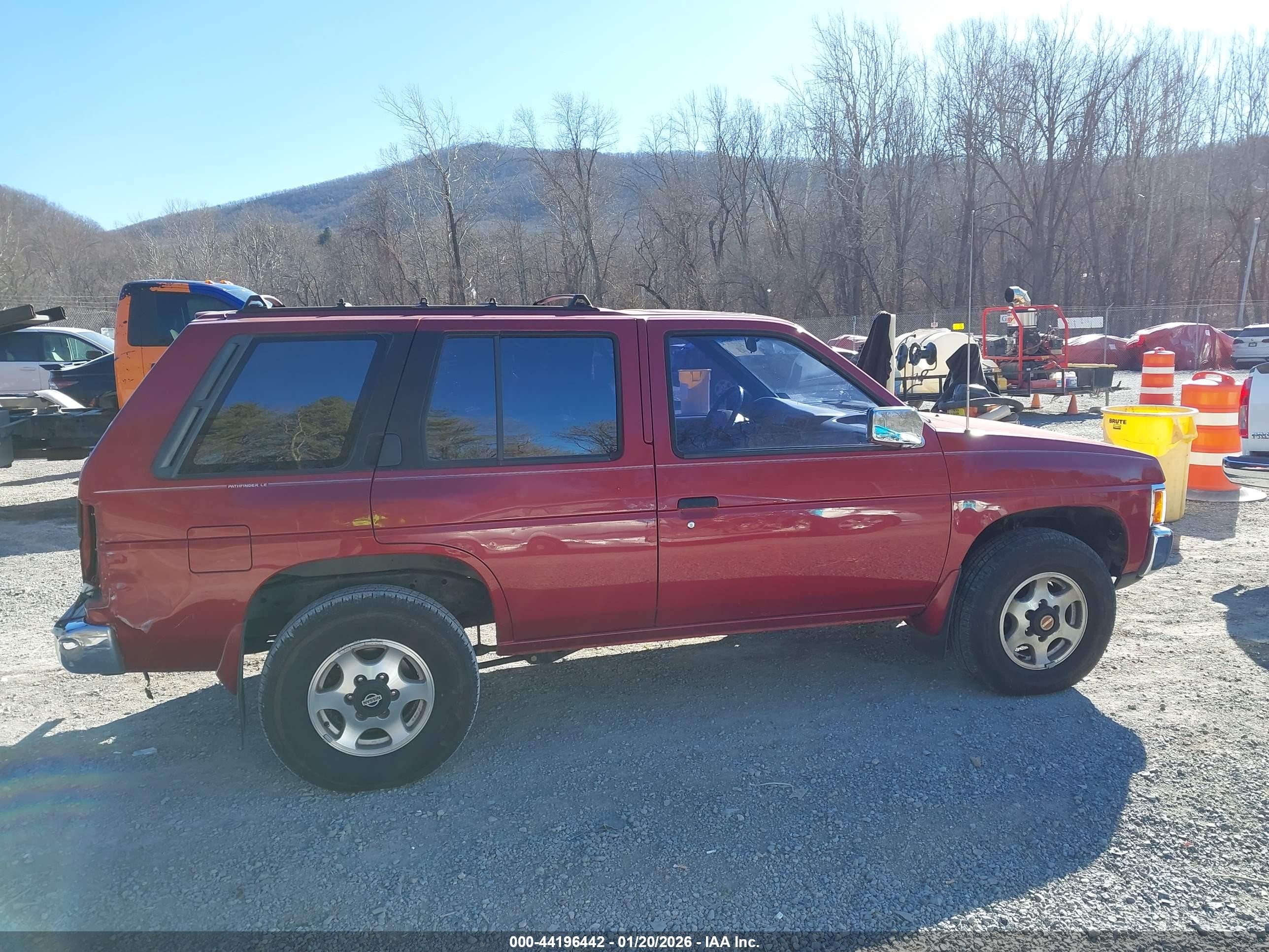 1995 Nissan Pathfinder Le/se/xe Burgundy vin: JN8HD17Y2SW067096