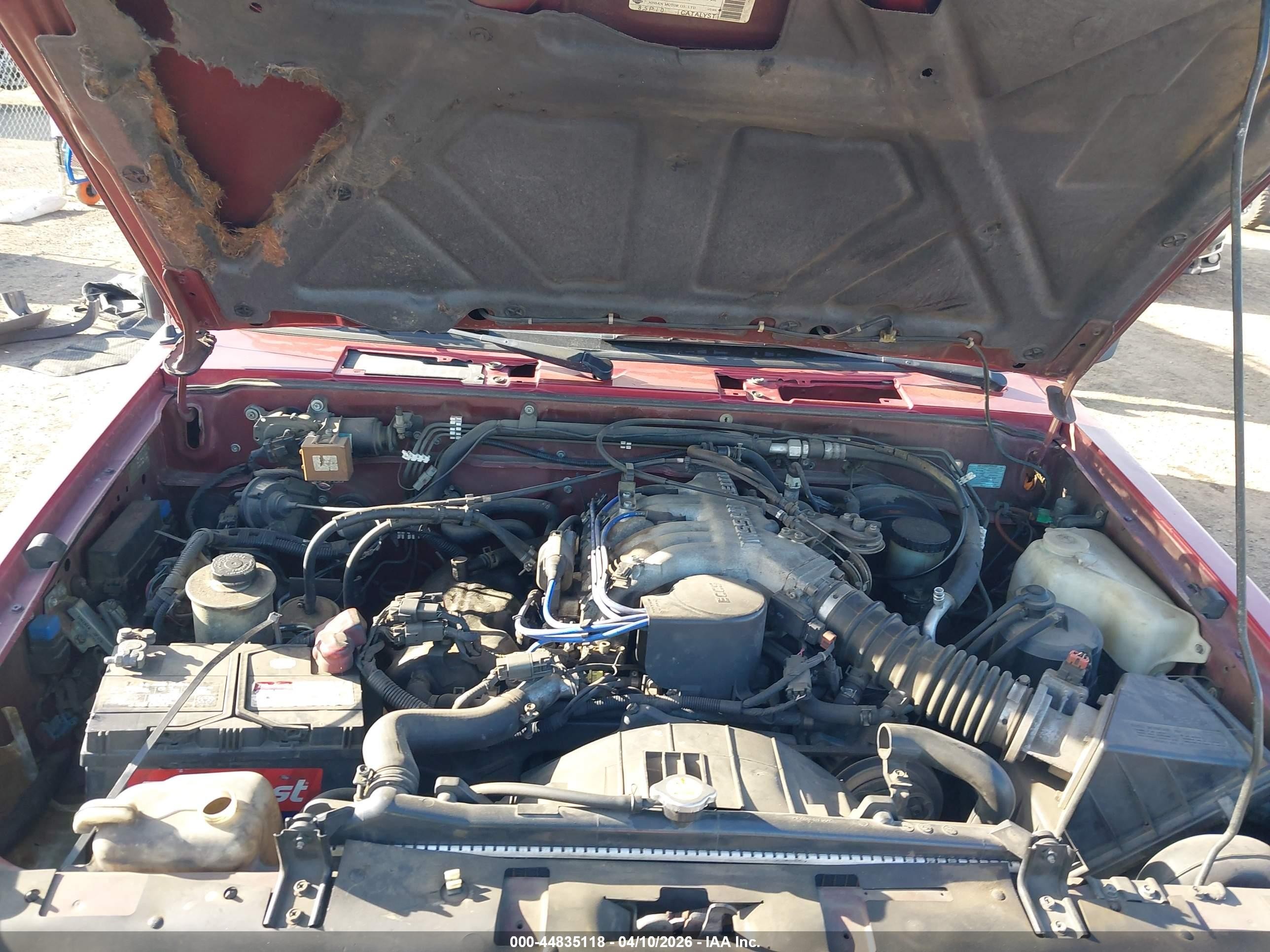1995 Nissan Pathfinder Le/se/xe Red vin: JN8HD17Y2SW099112