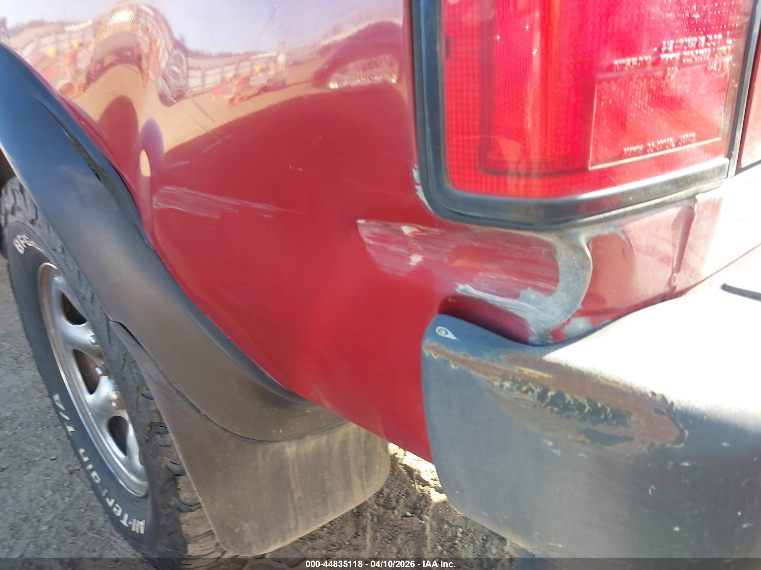1995 Nissan Pathfinder Le/se/xe Red vin: JN8HD17Y2SW099112