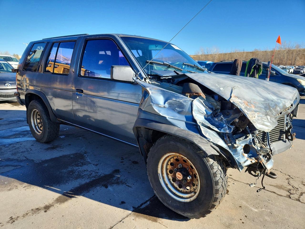 1990 Nissan Pathfinder Xe Blue vin: JN8HD17Y3LW228847