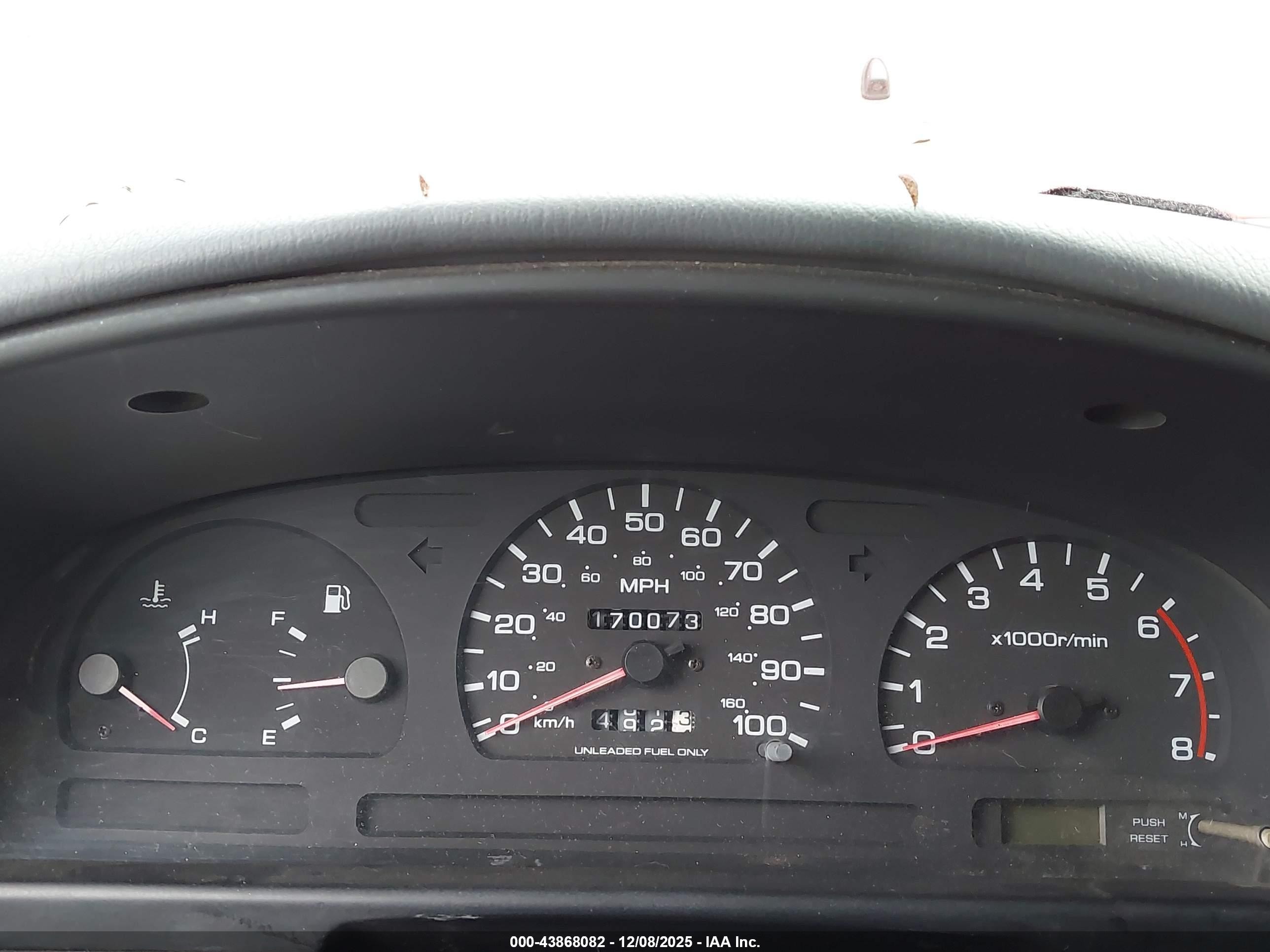 1995 Nissan Pathfinder Le/se/xe Red vin: JN8HD17Y3SW073599