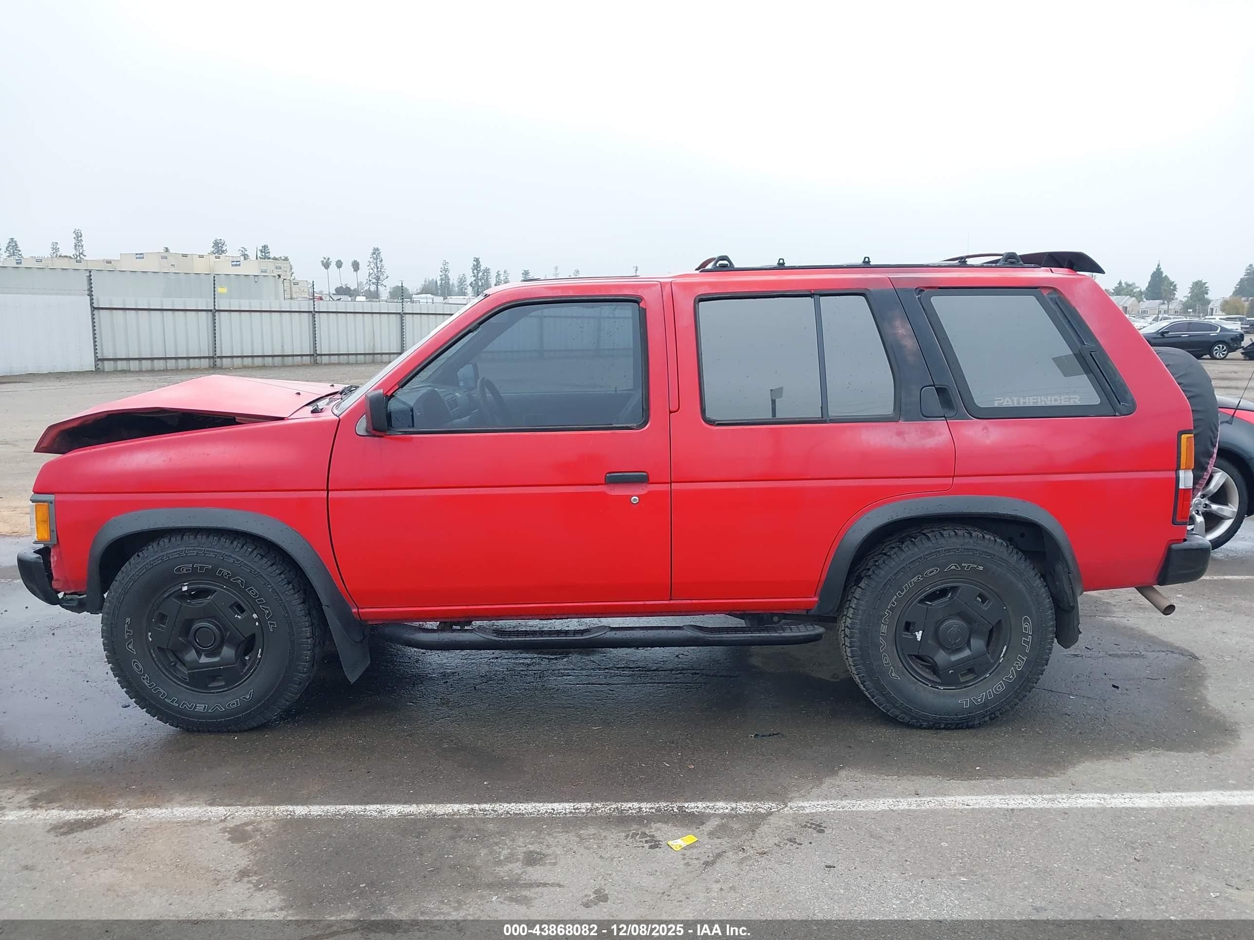 1995 Nissan Pathfinder Le/se/xe Red vin: JN8HD17Y3SW073599