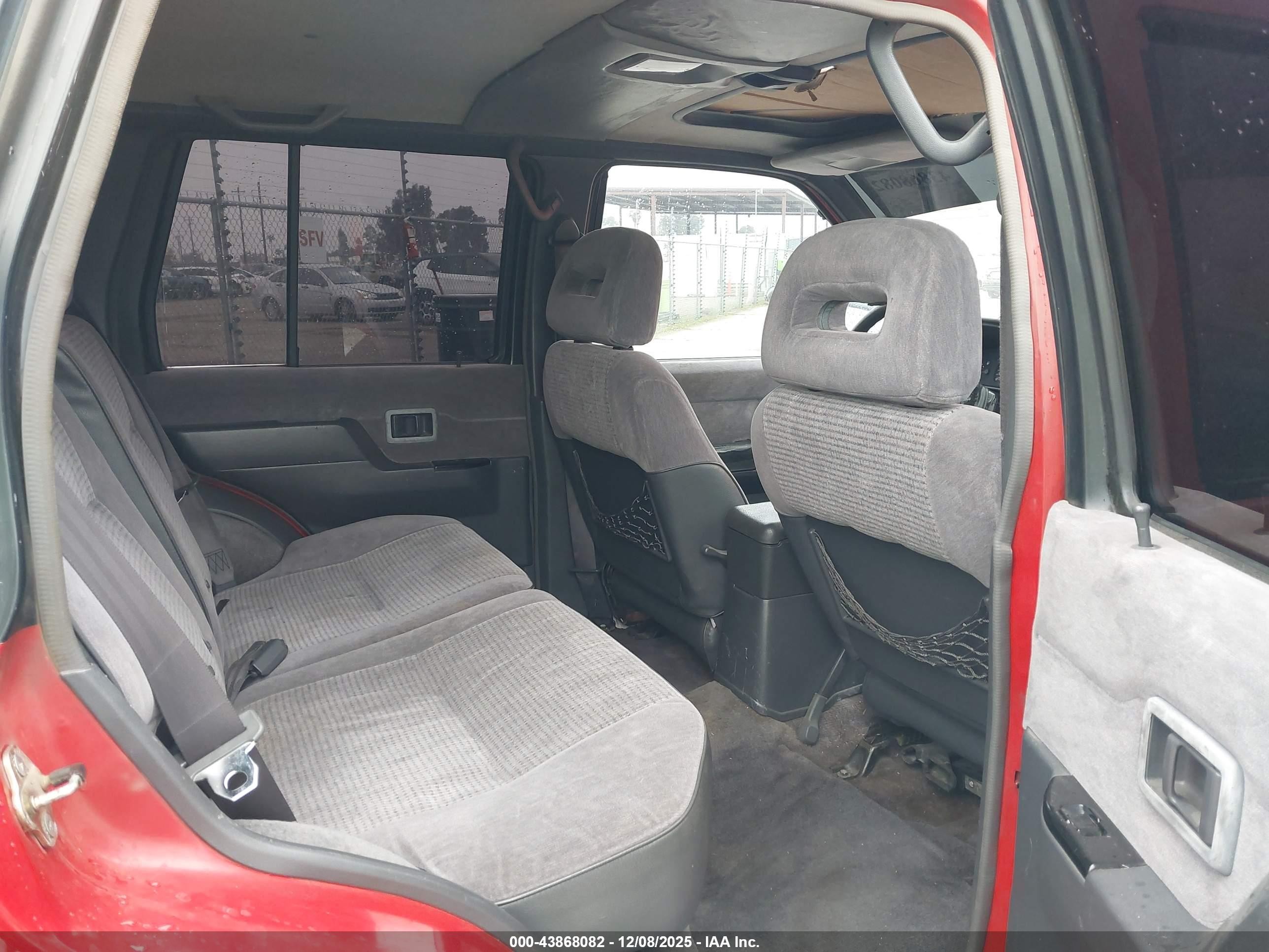 1995 Nissan Pathfinder Le/se/xe Red vin: JN8HD17Y3SW073599