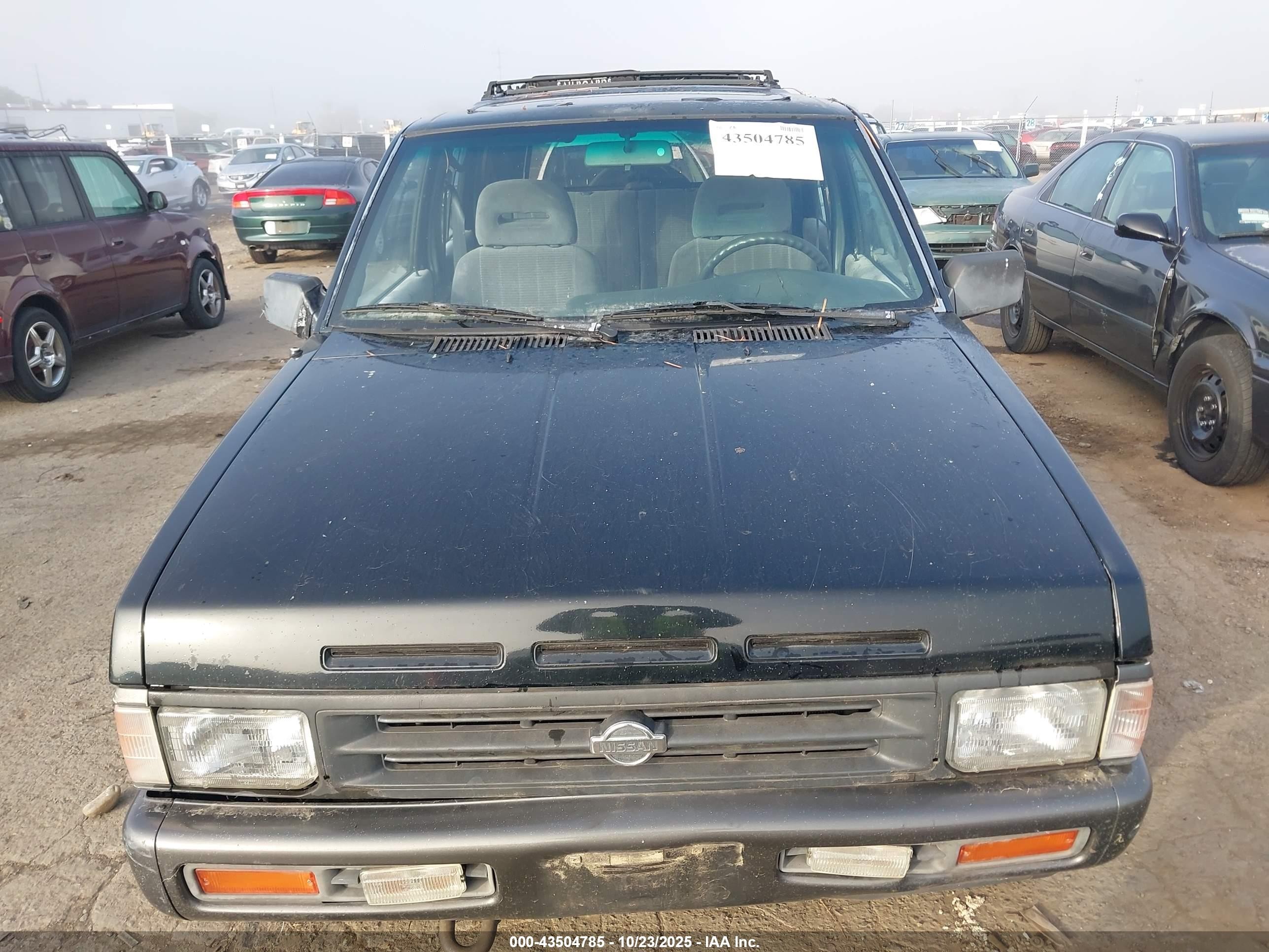 1995 Nissan Pathfinder Le/se/xe Black vin: JN8HD17Y4SW003173