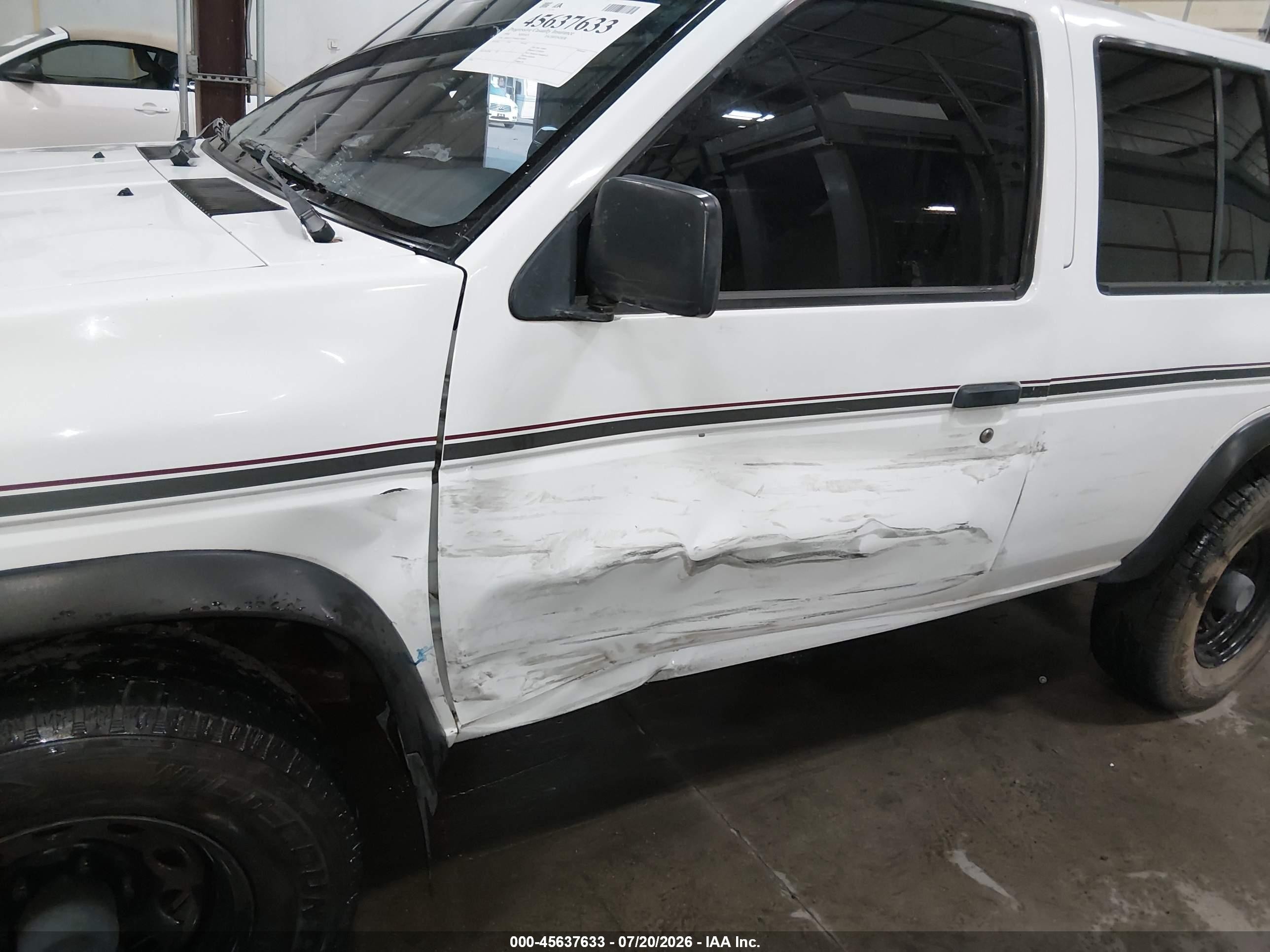 1994 Nissan Pathfinder Le/se/xe White vin: JN8HD17Y6RW228804