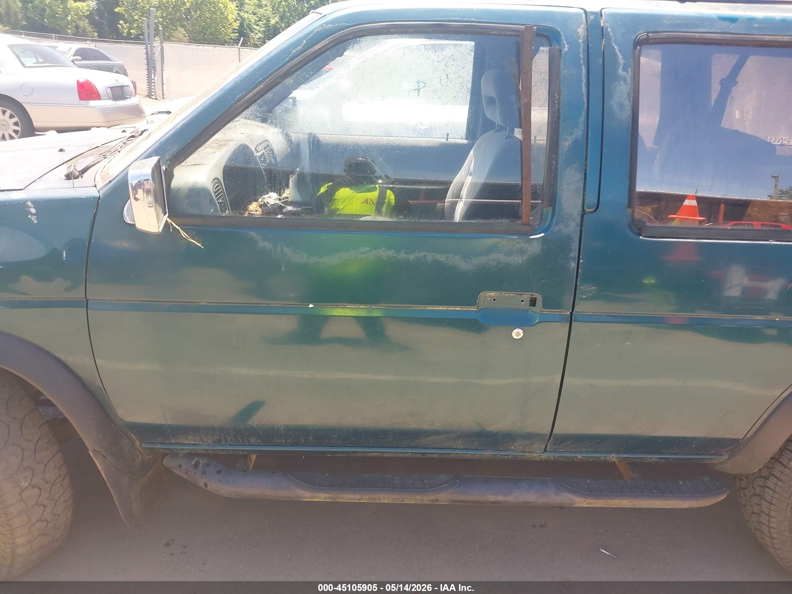 1995 Nissan Pathfinder Le/se/xe Green vin: JN8HD17Y7SW016810