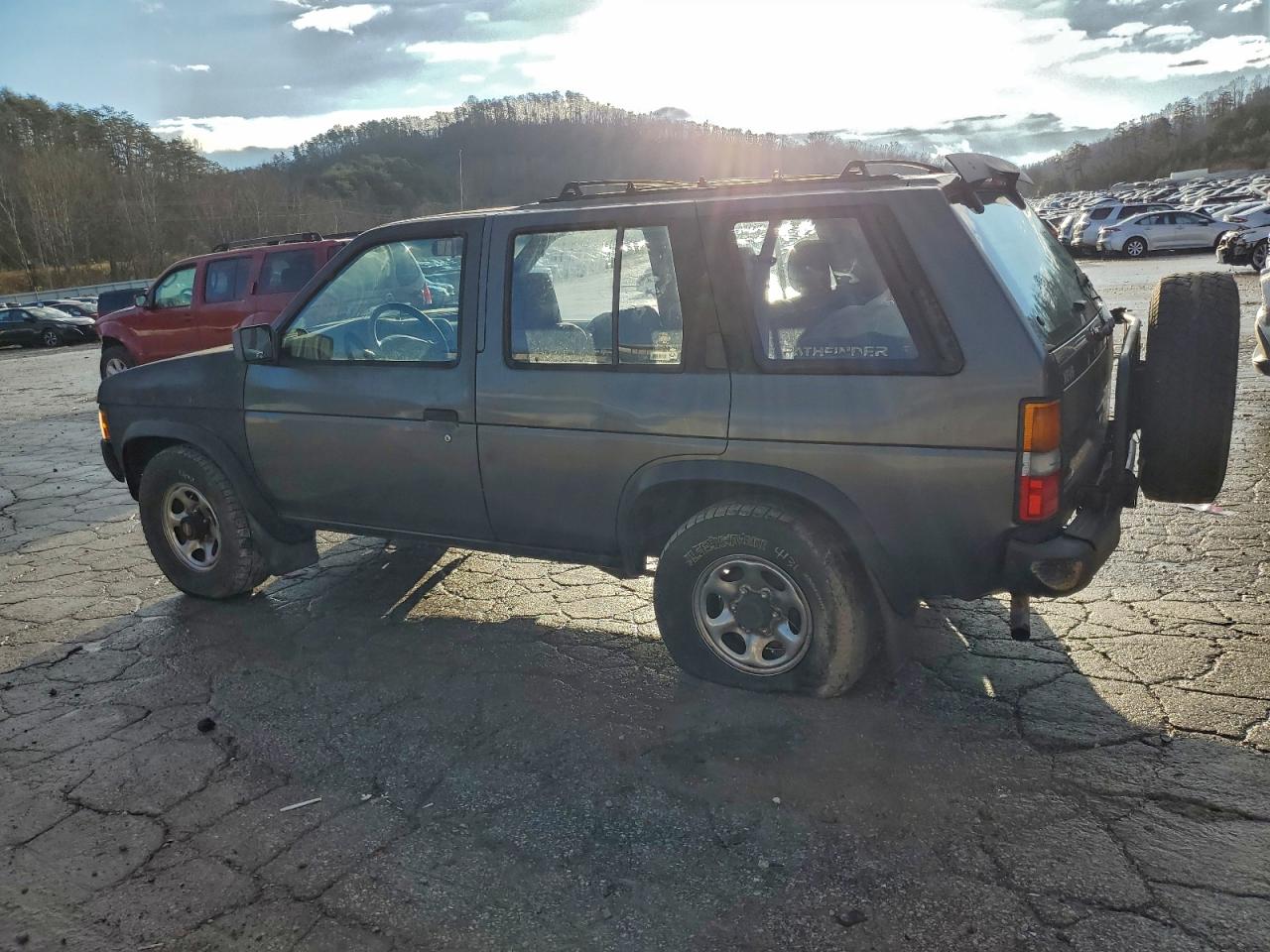 1995 Nissan Pathfinder Le Charcoal vin: JN8HD17Y7SW025037