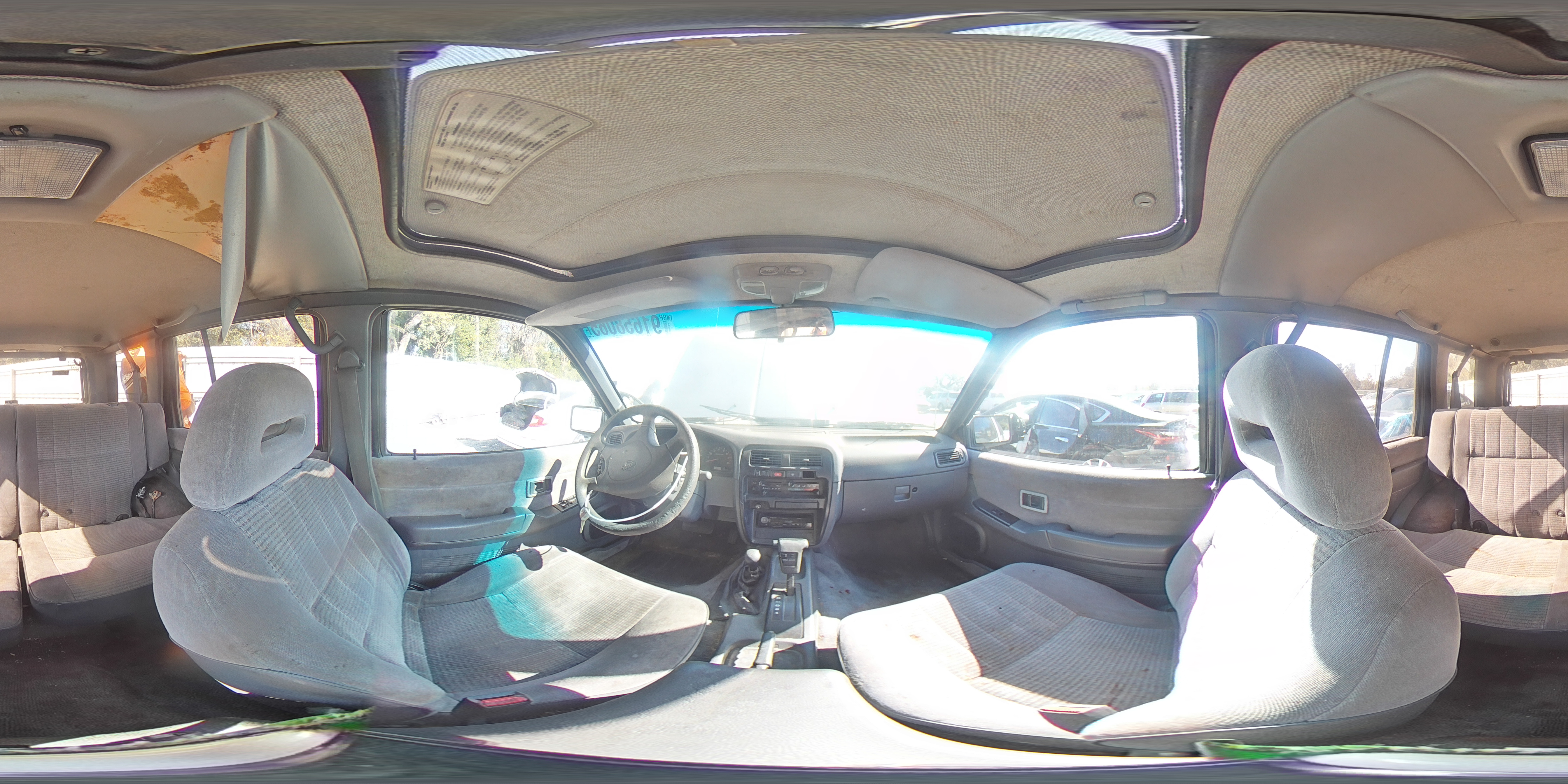 1995 Nissan Pathfinder Le Silver vin: JN8HD17Y9SW054099