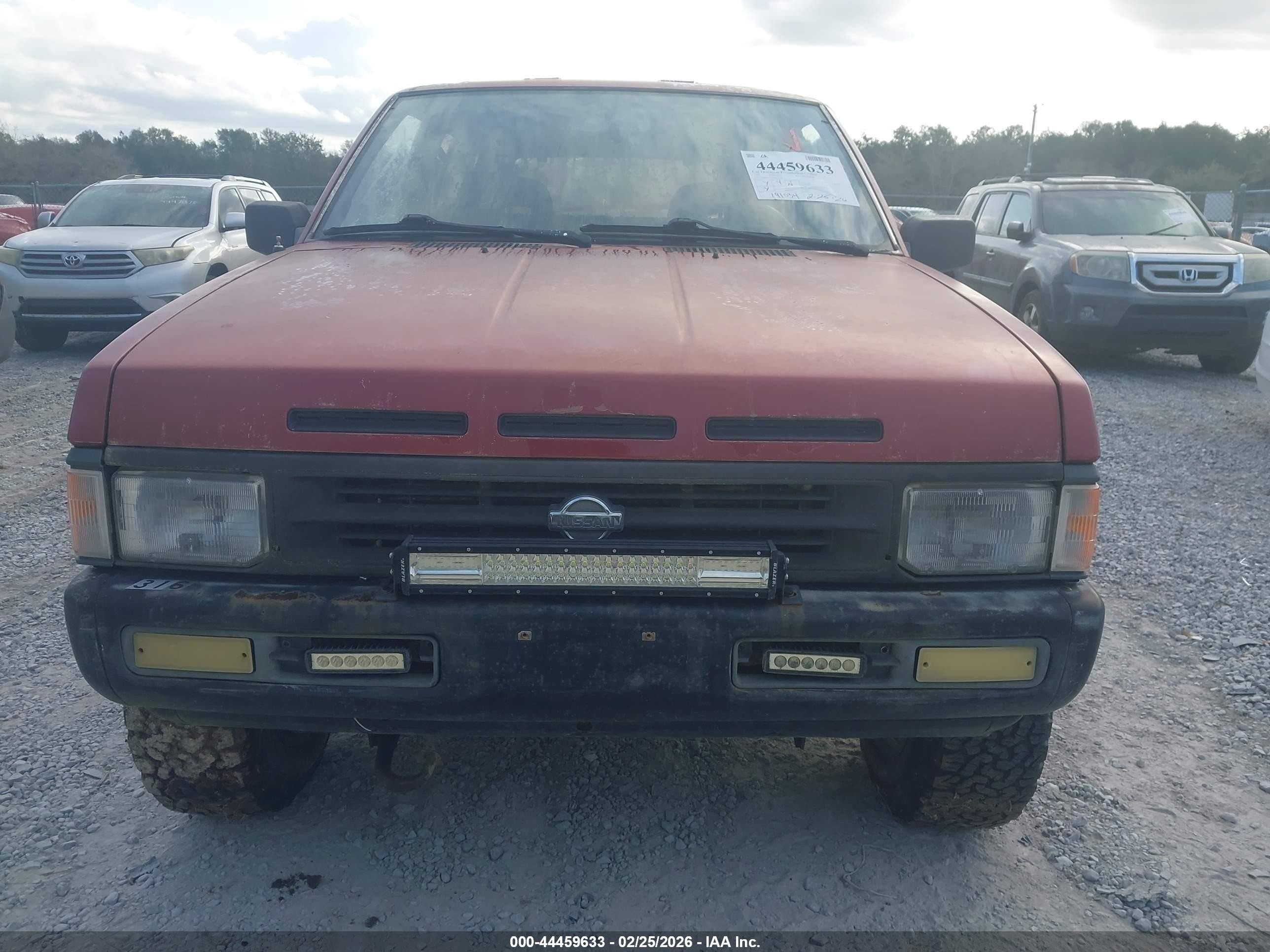 1995 Nissan Pathfinder Le/se/xe Red vin: JN8HD17Y9SW063790