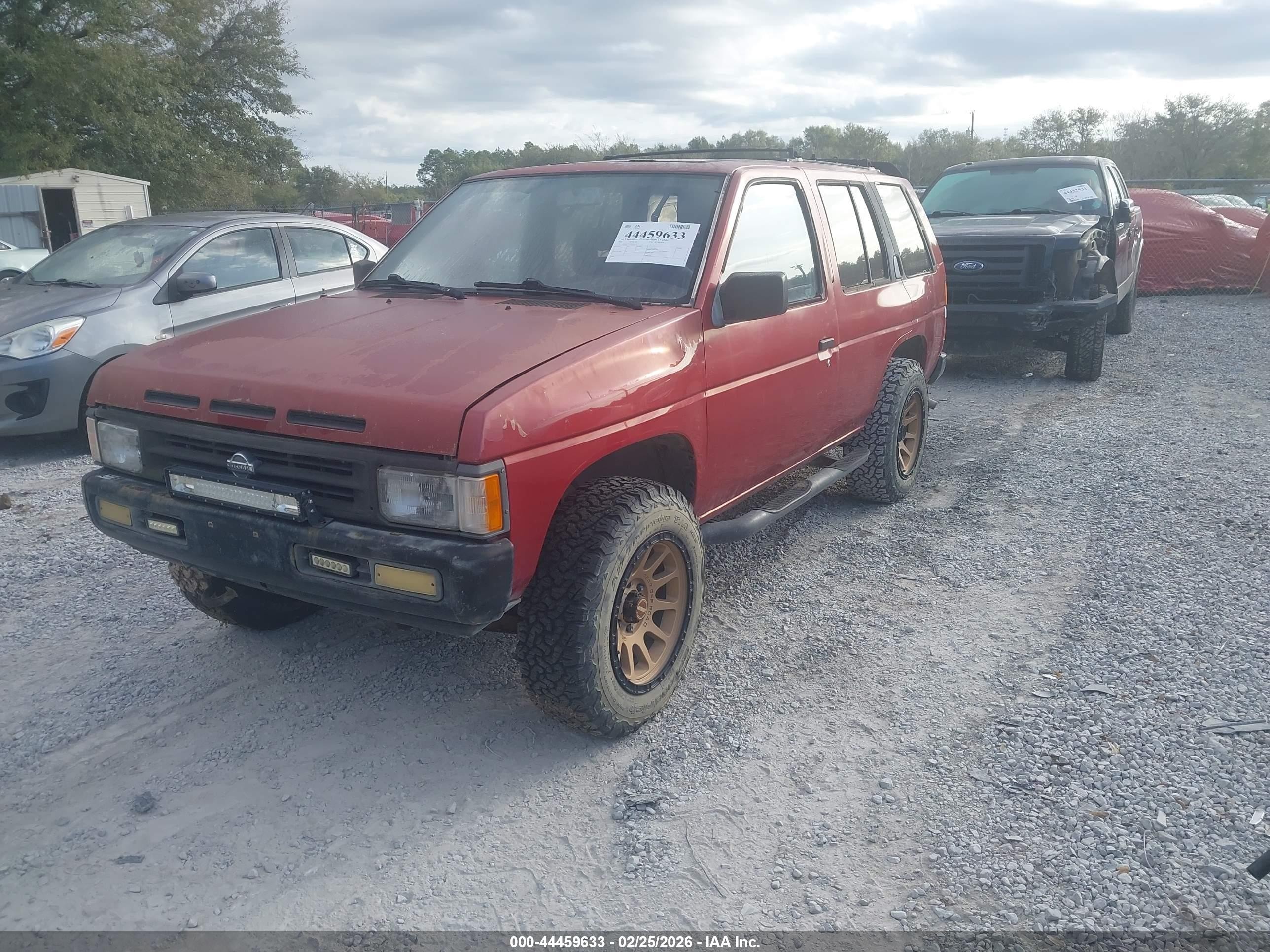 1995 Nissan Pathfinder Le/se/xe Red vin: JN8HD17Y9SW063790