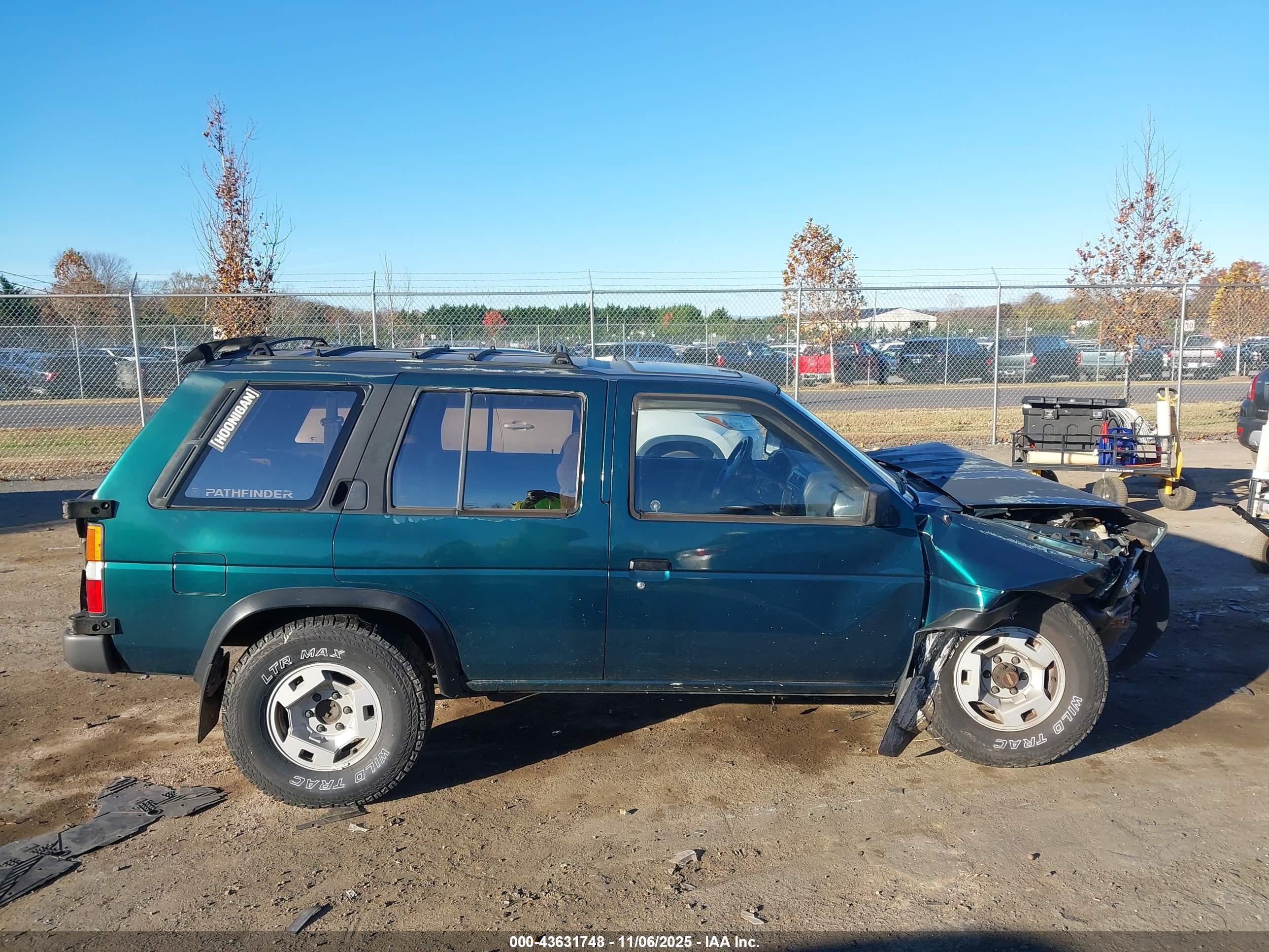 1995 Nissan Pathfinder Le/se/xe Green vin: JN8HD17YXSW067301