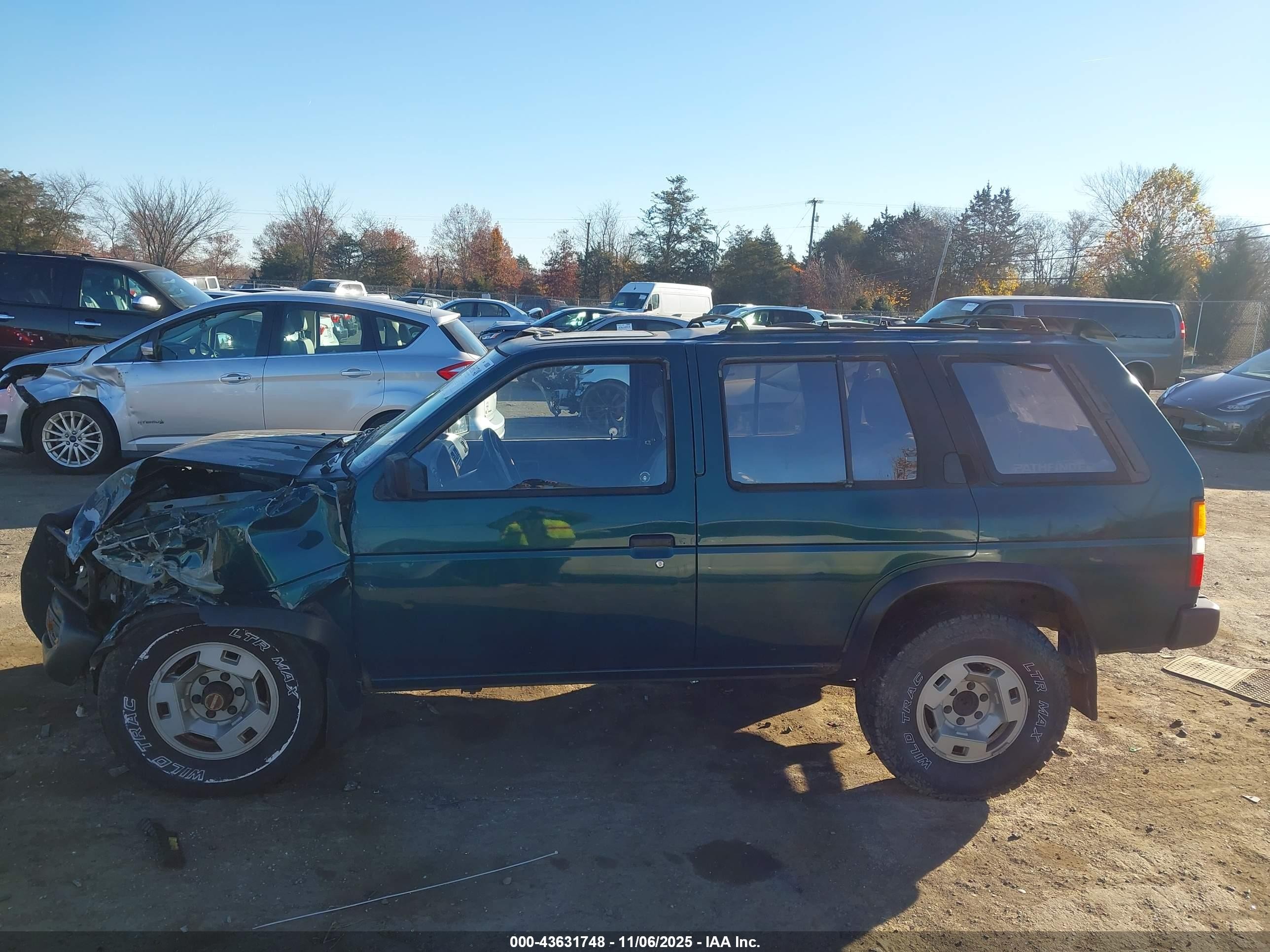 1995 Nissan Pathfinder Le/se/xe Green vin: JN8HD17YXSW067301