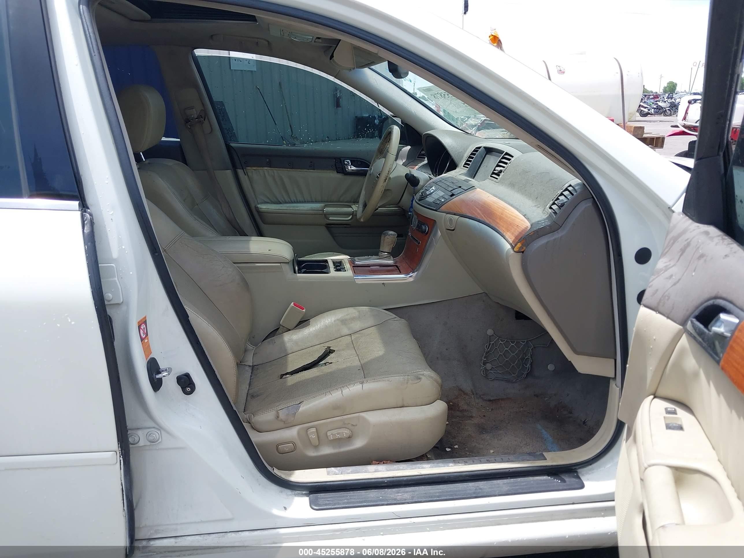 2006 Infiniti M35   White vin: JNKAY01E06M111154