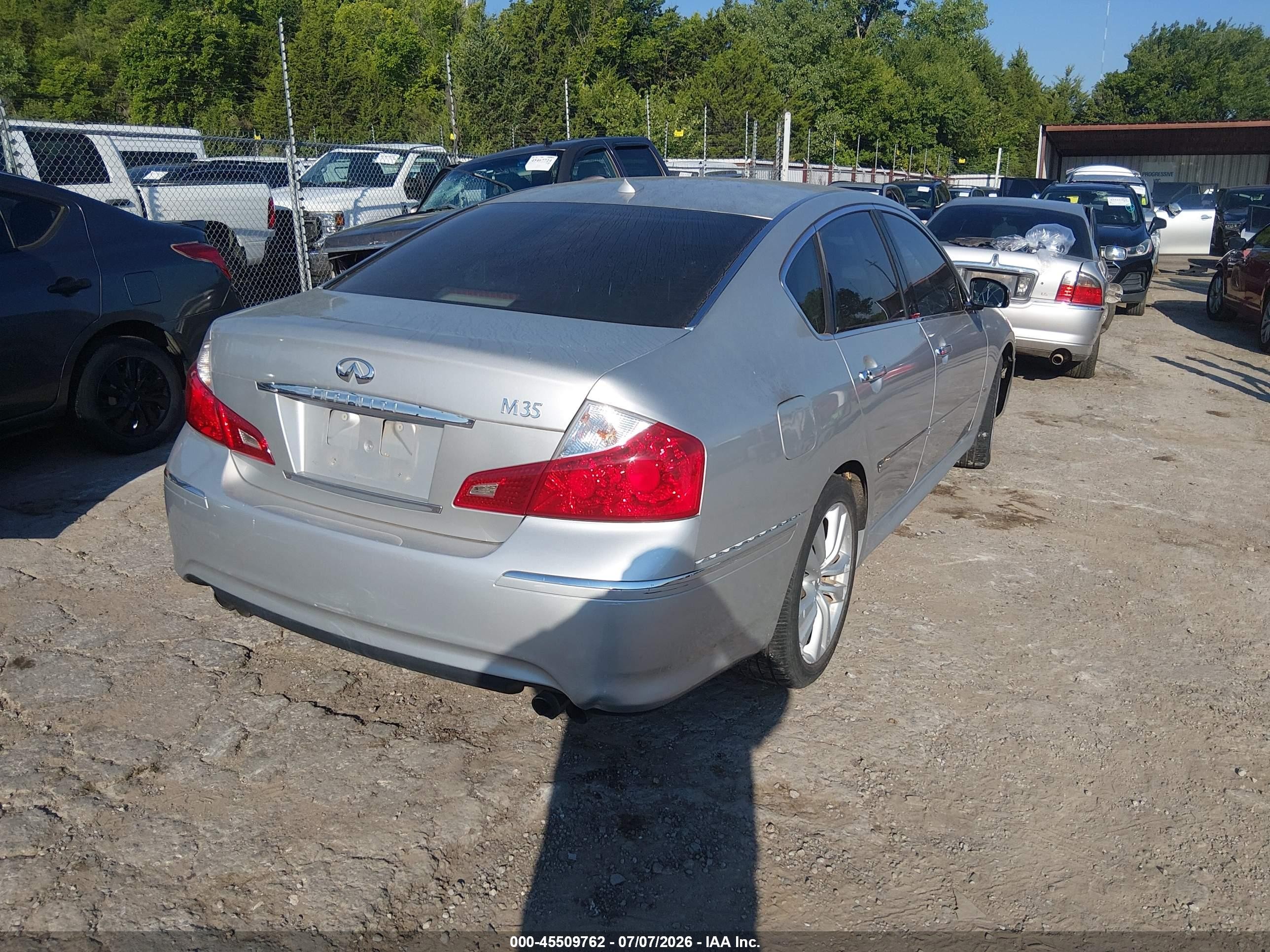 2008 Infiniti M35   Silver vin: JNKAY01E08M605338