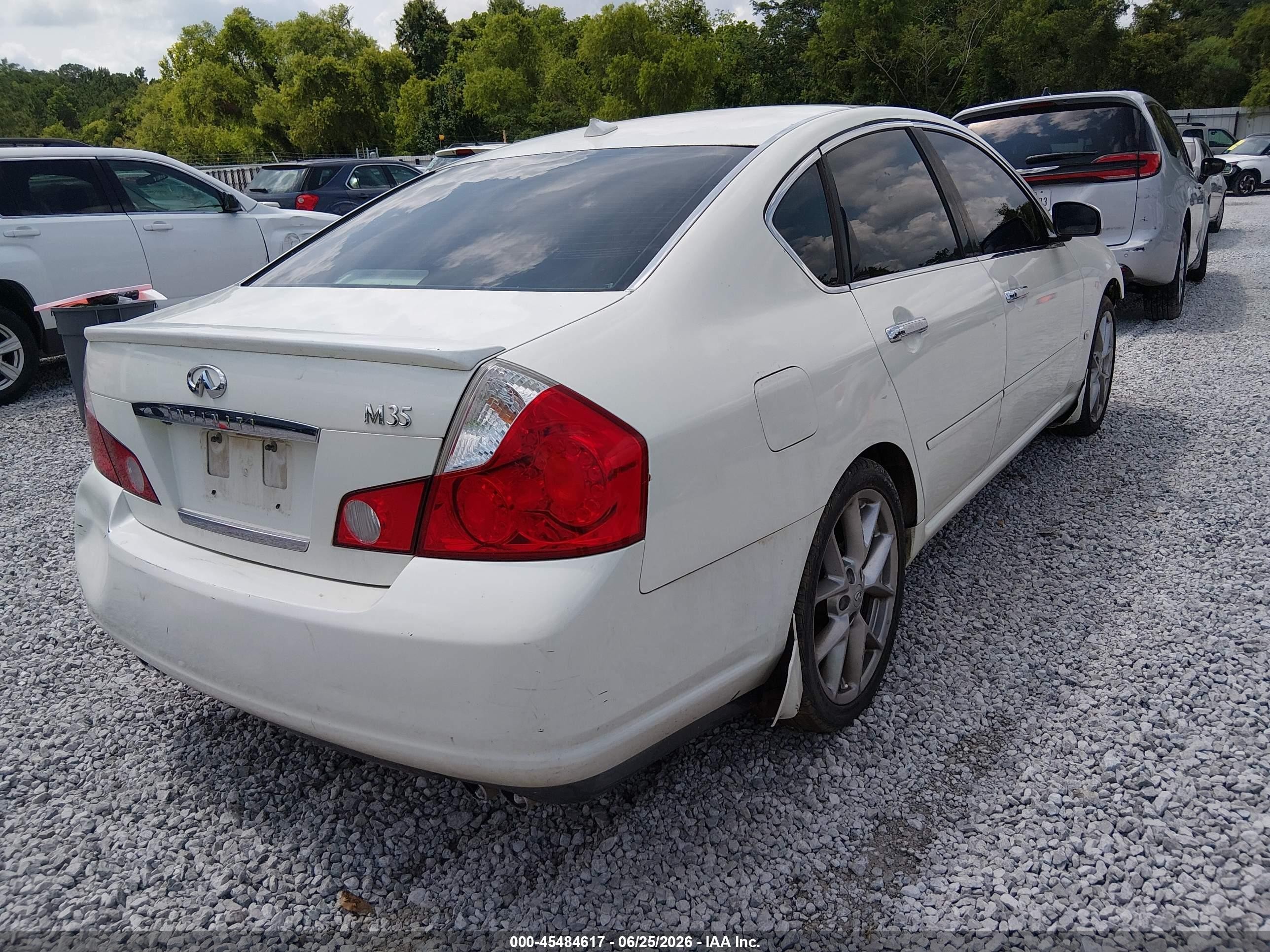 2007 Infiniti M35   White vin: JNKAY01E17M309551