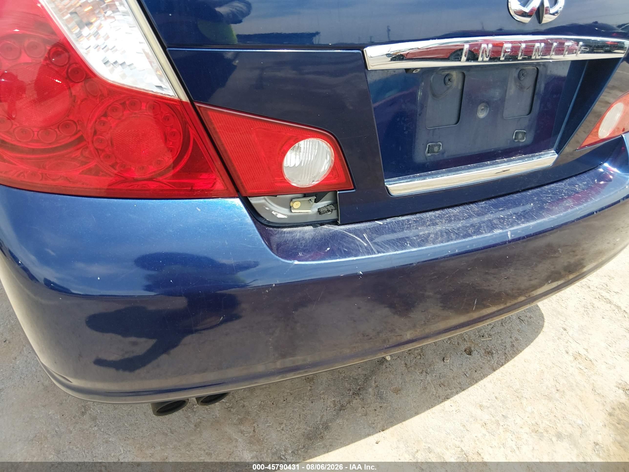 2006 Infiniti M35   Dark Blue vin: JNKAY01E26M102441