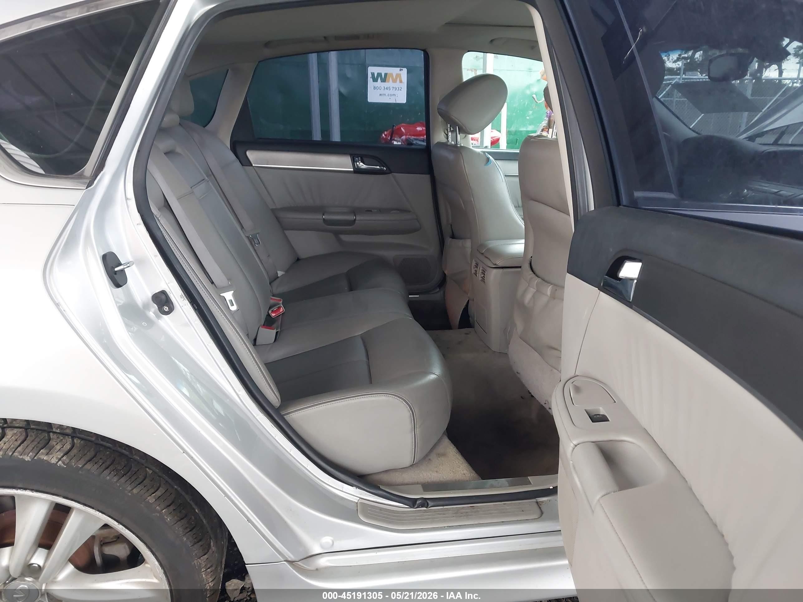 2008 Infiniti M35   Серебряный vin: JNKAY01E28M607625