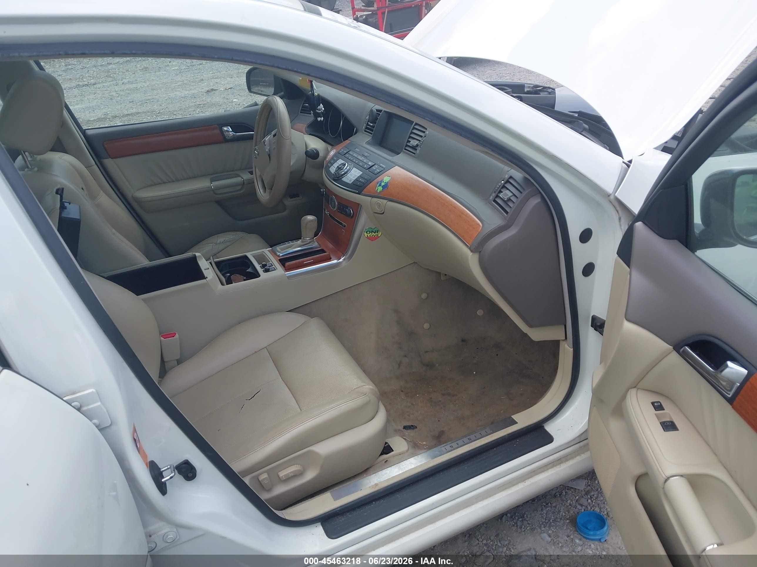2006 Infiniti M35   White vin: JNKAY01E36M112833