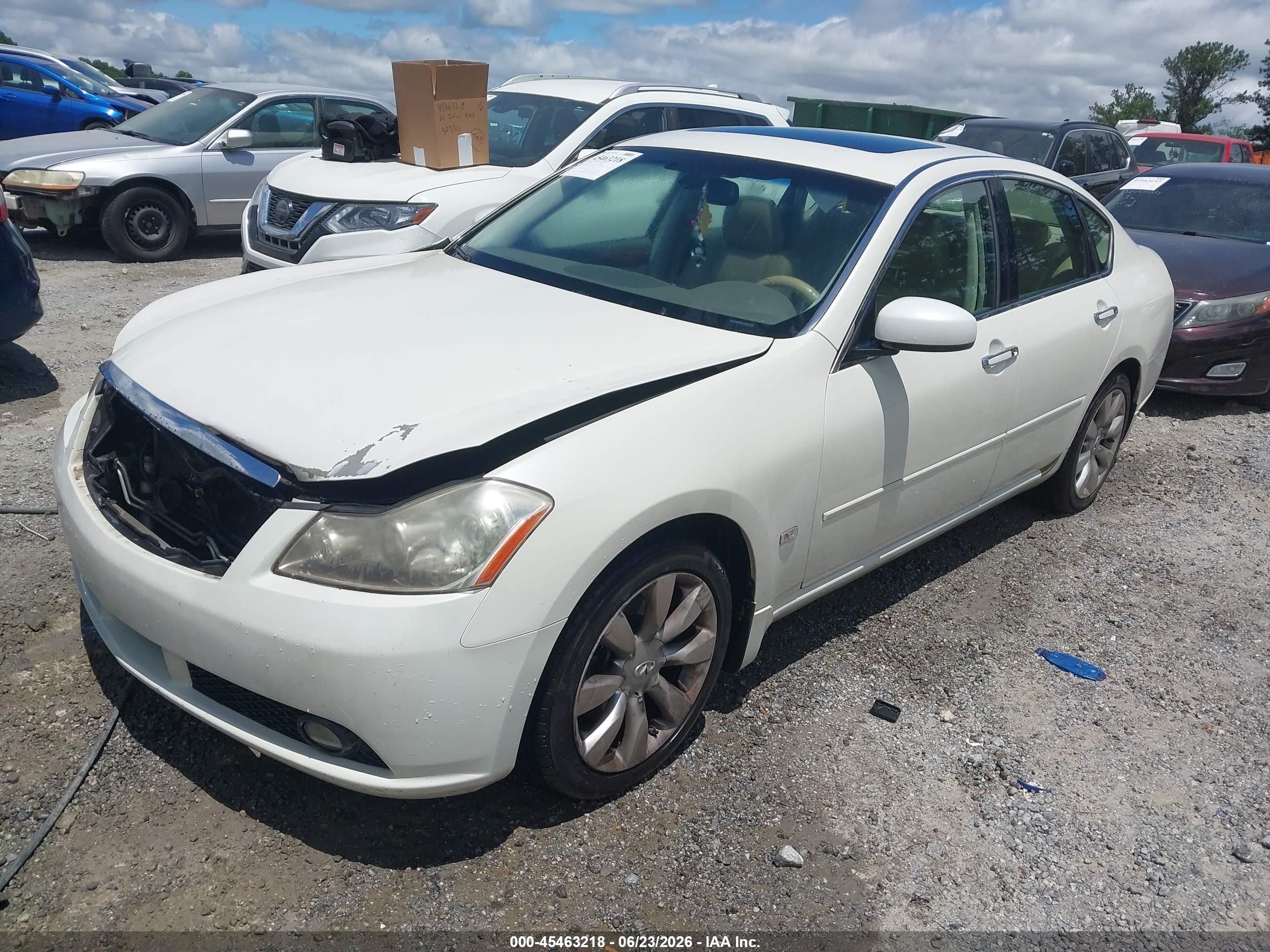 2006 Infiniti M35   White vin: JNKAY01E36M112833