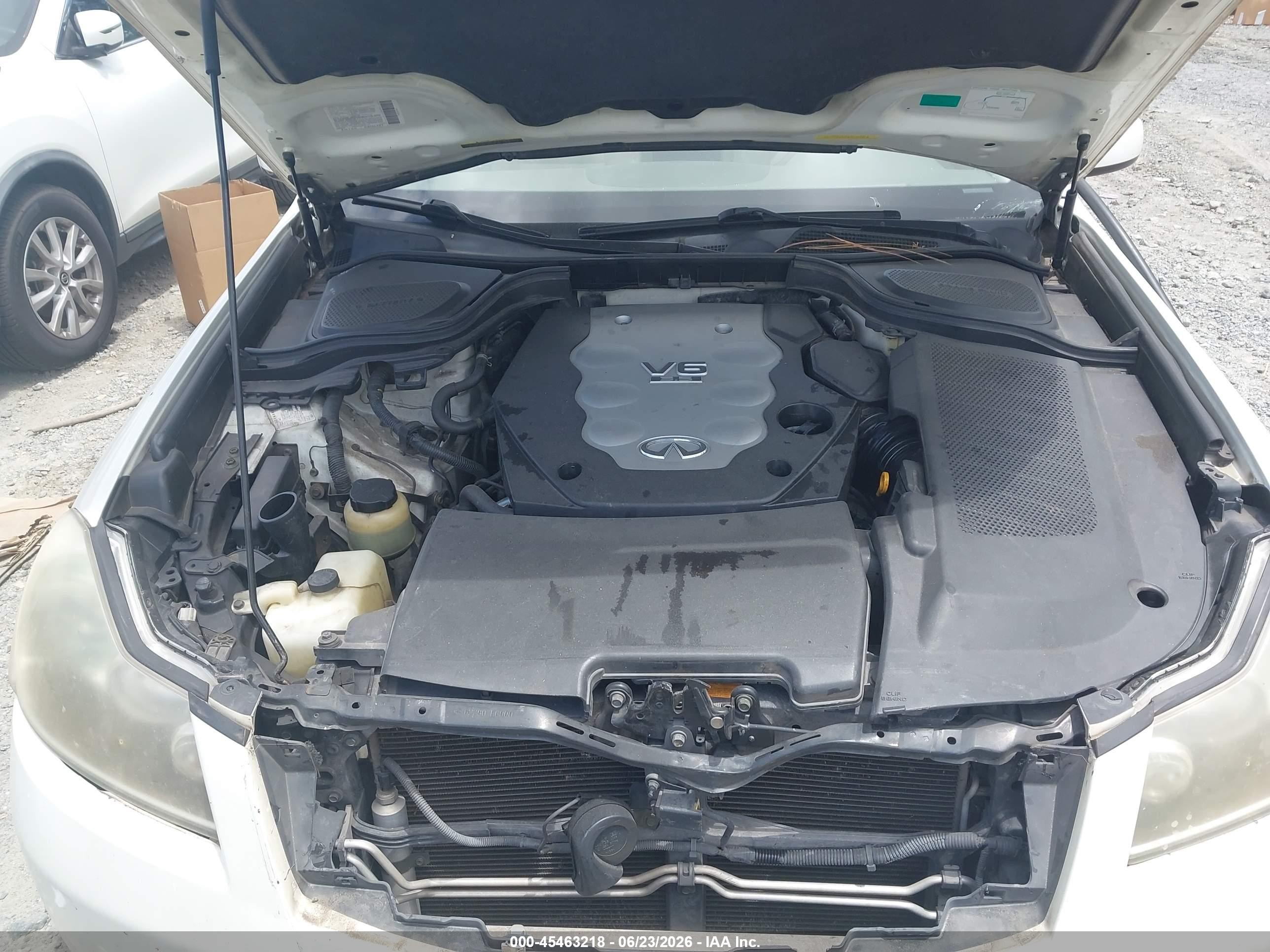 2006 Infiniti M35   White vin: JNKAY01E36M112833