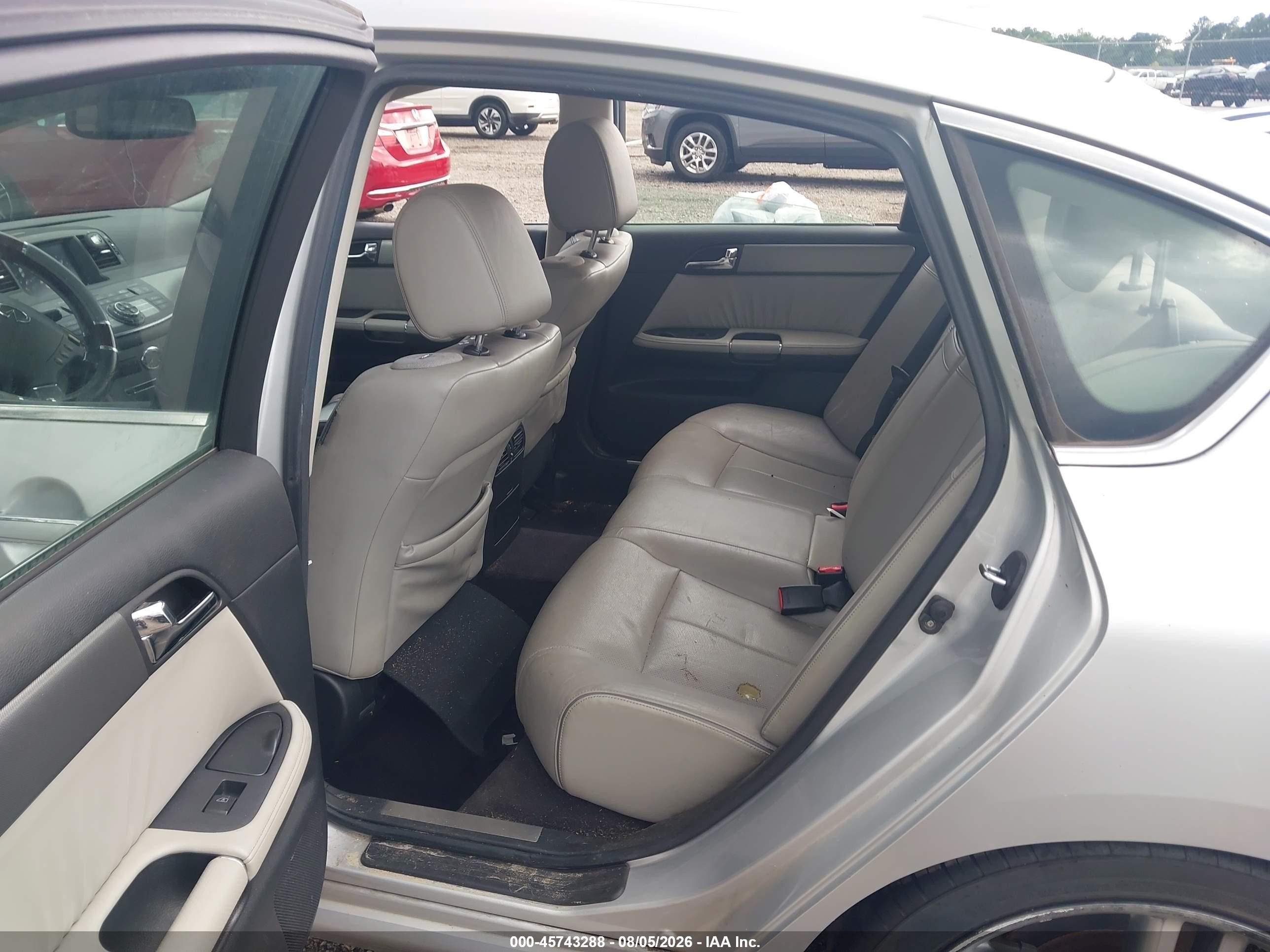 2007 Infiniti M35 Sport Silver vin: JNKAY01E57M308032