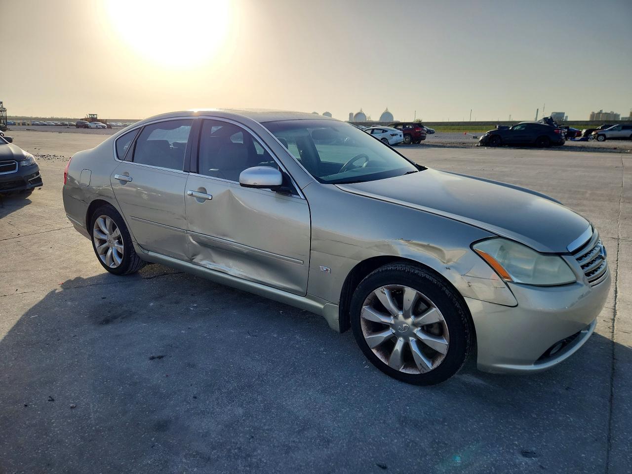 2007 Infiniti M35 Base Gold vin: JNKAY01E67M307469