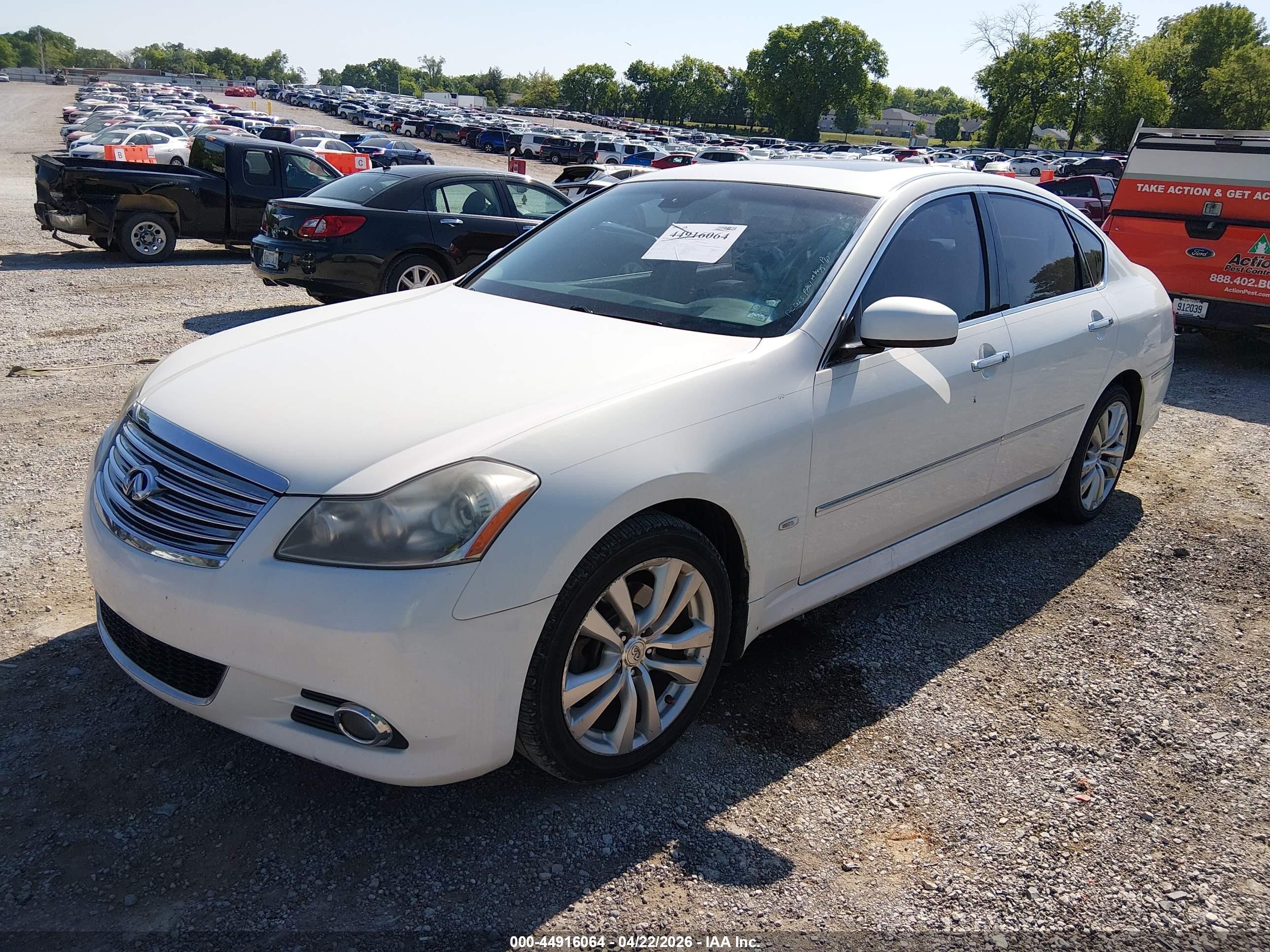 2008 Infiniti M35   White vin: JNKAY01E78M605109