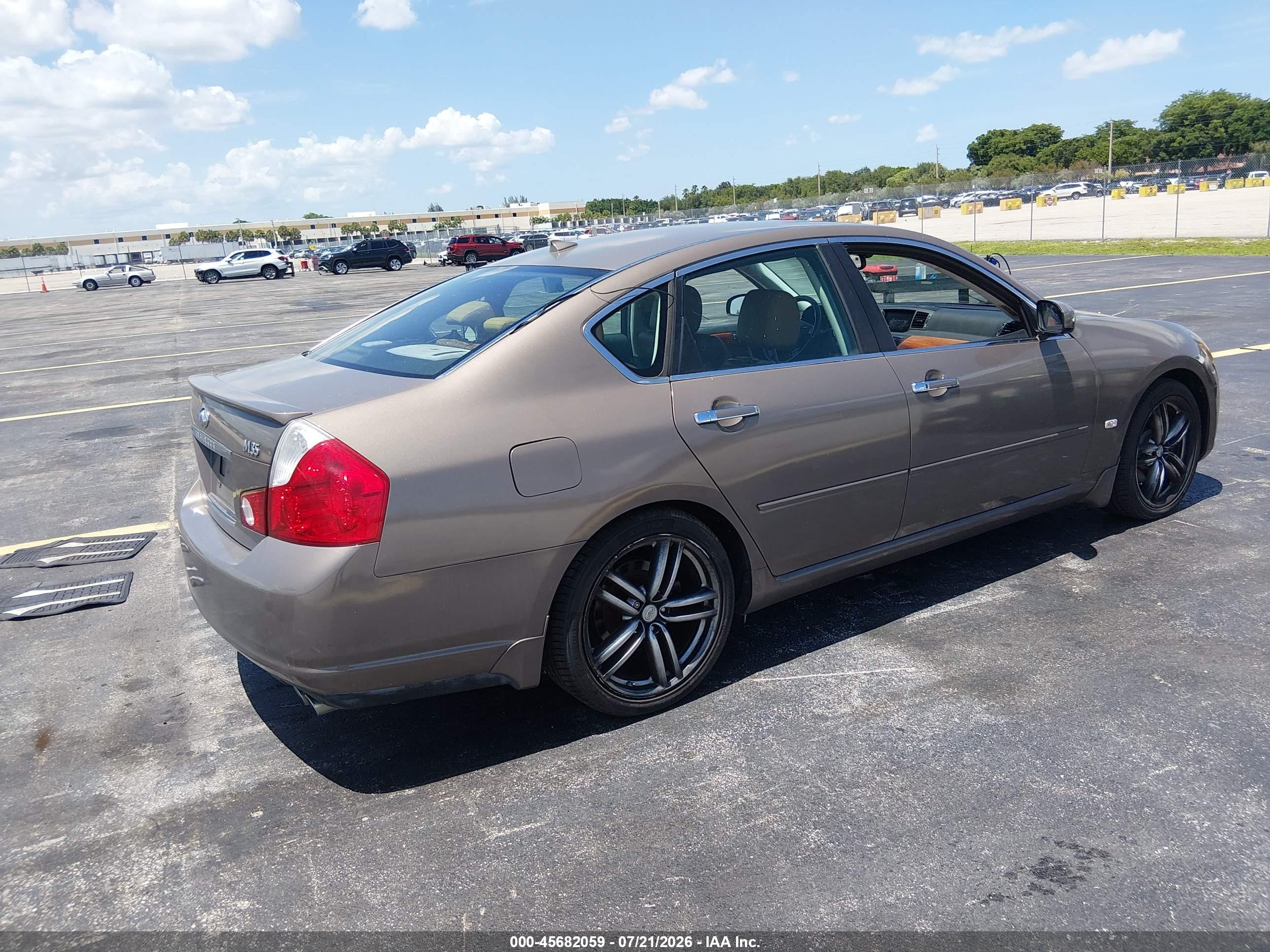 2006 Infiniti M35 Sport Cream vin: JNKAY01EX6M103160