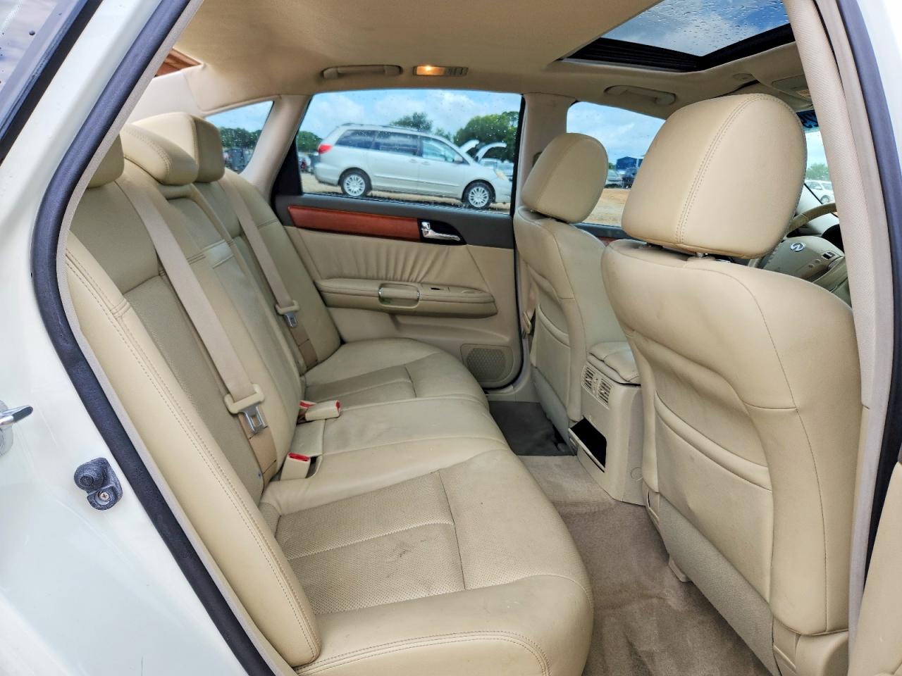 2007 Infiniti M35 Base/sport White vin: JNKAY01EX7M305496