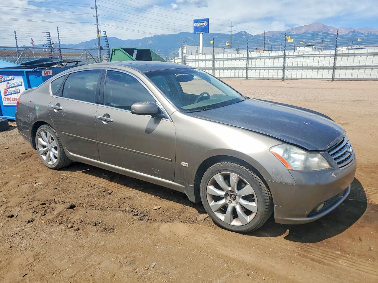 2006 Infiniti M35 Base Gold vin: JNKAY01F26M266409