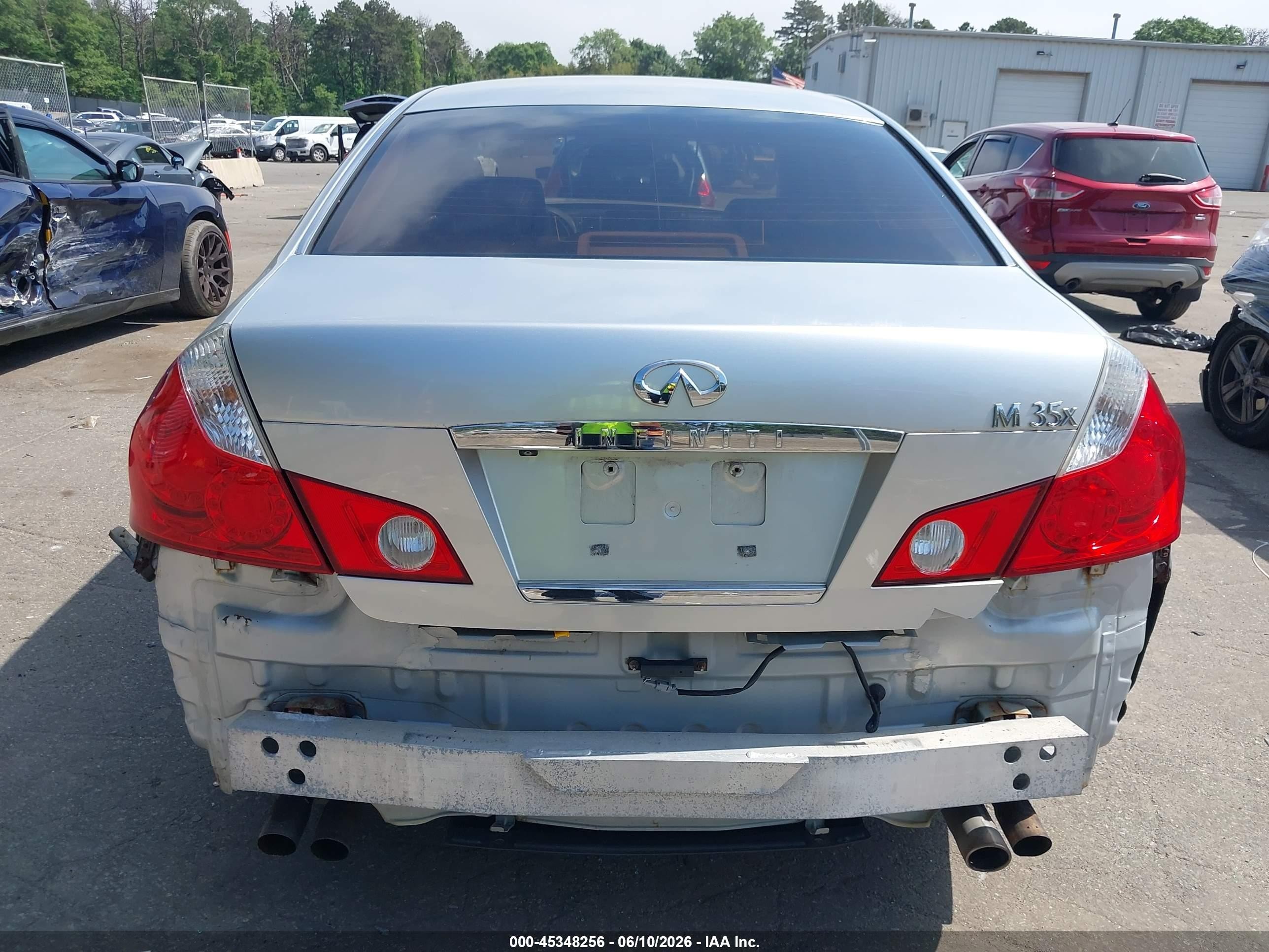2006 Infiniti M35x   Silver vin: JNKAY01F36M251076
