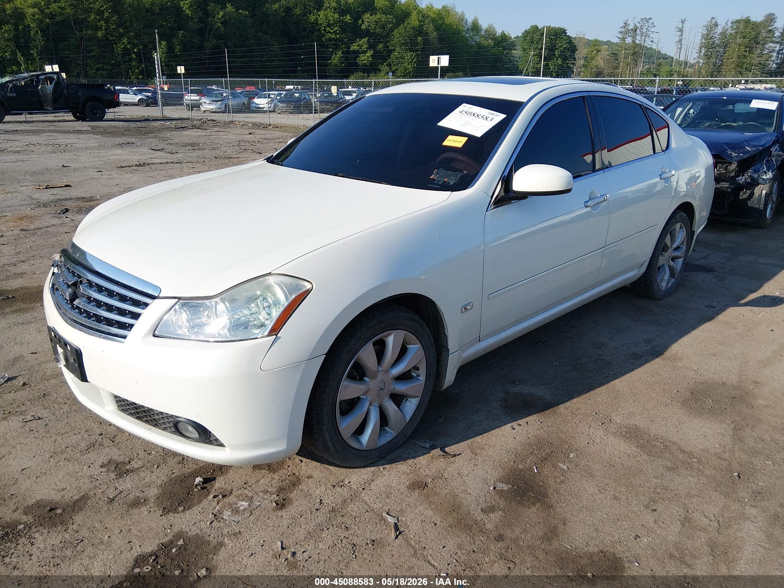 2007 Infiniti M35x   White vin: JNKAY01F37M462005