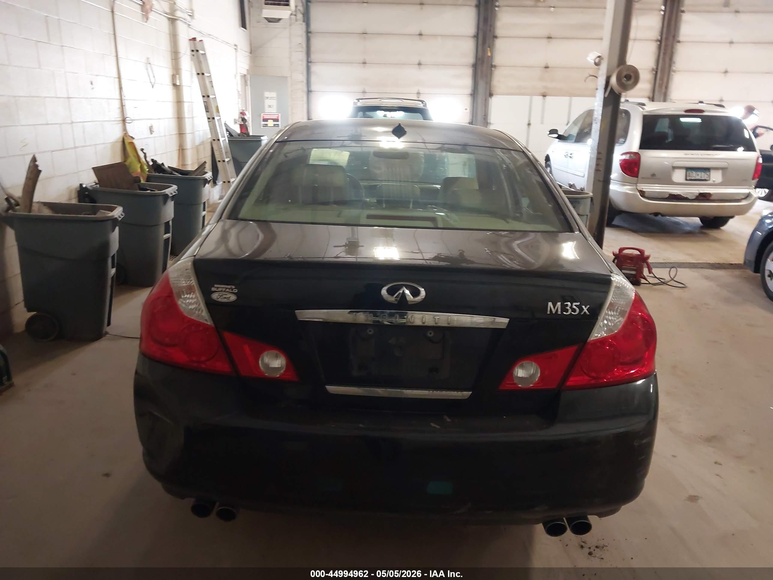 2007 Infiniti M35x   Black vin: JNKAY01F57M452172