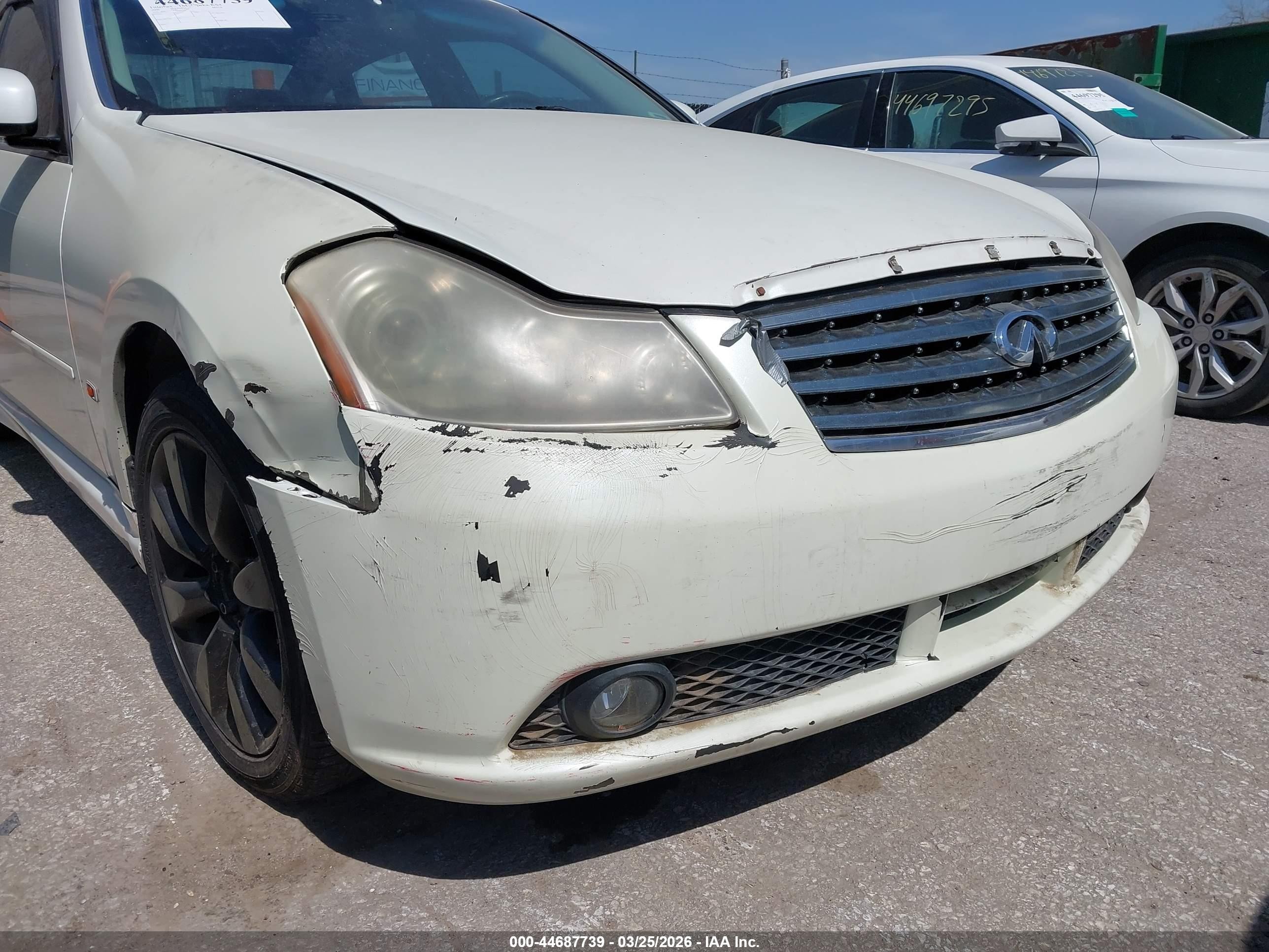 2006 Infiniti M35x   White vin: JNKAY01FX6M252791
