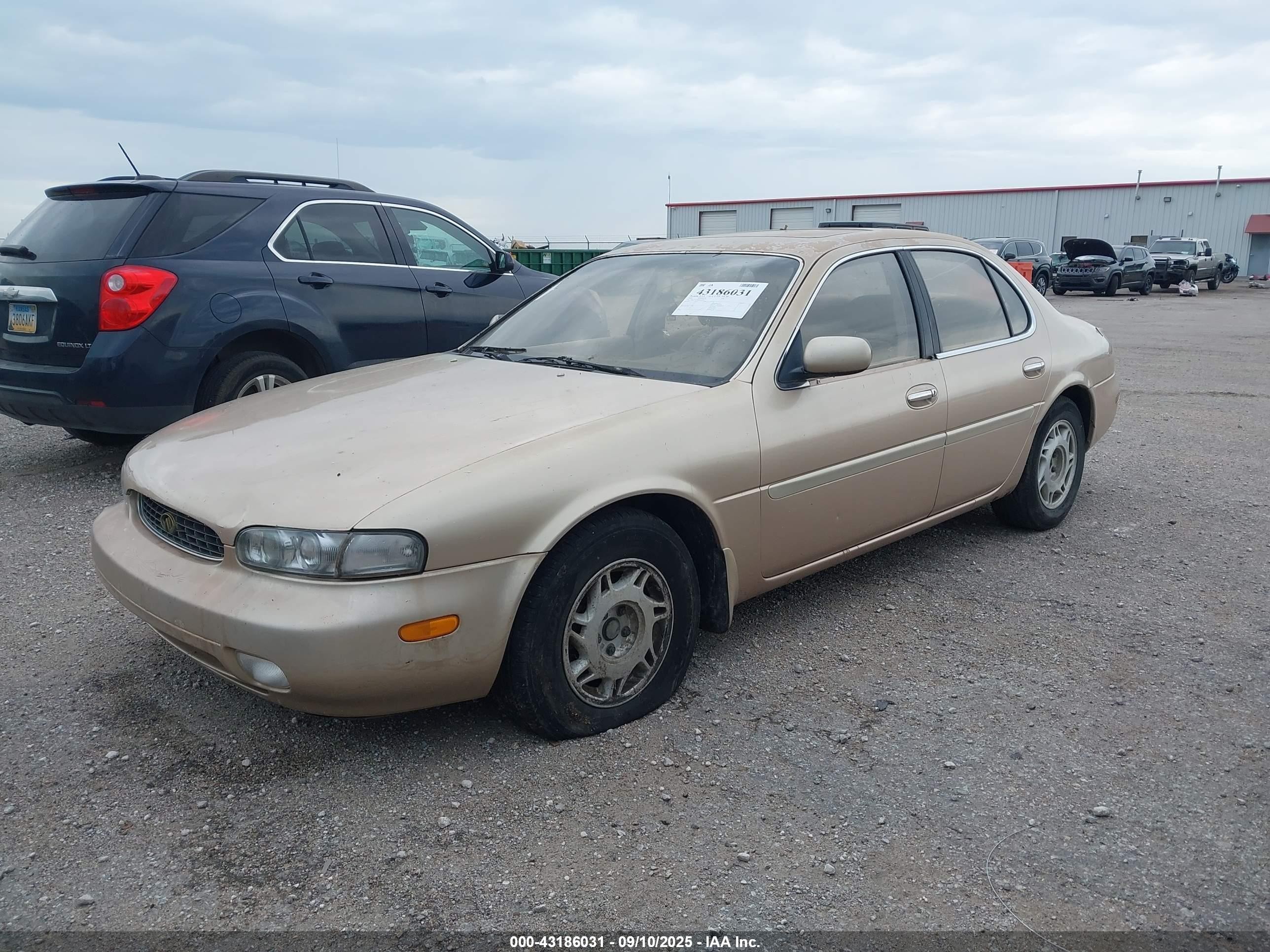 1993 Infiniti J30   Gold vin: JNKAY21D0PM012919