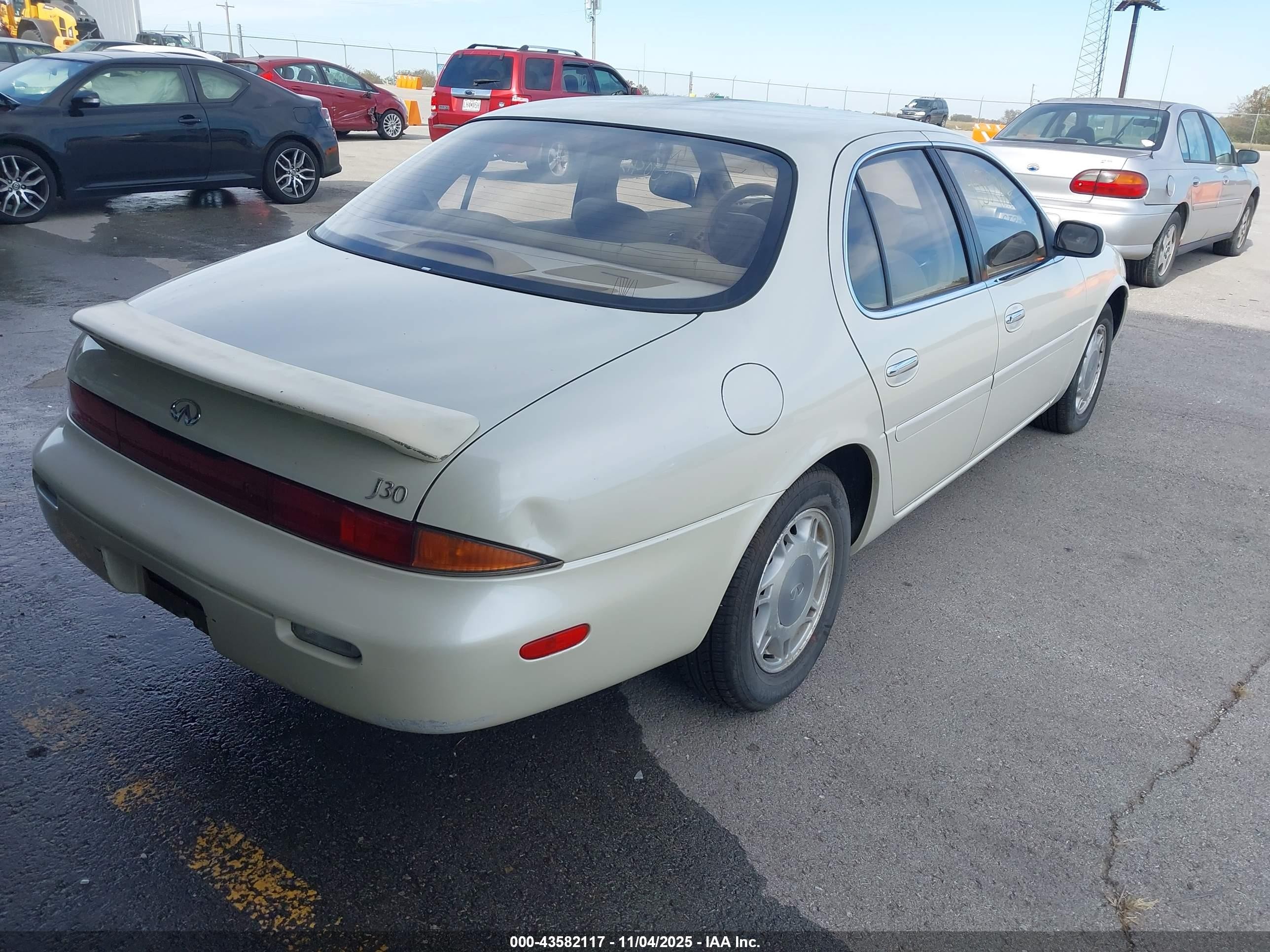 1995 Infiniti J30   White vin: JNKAY21D1SM205072